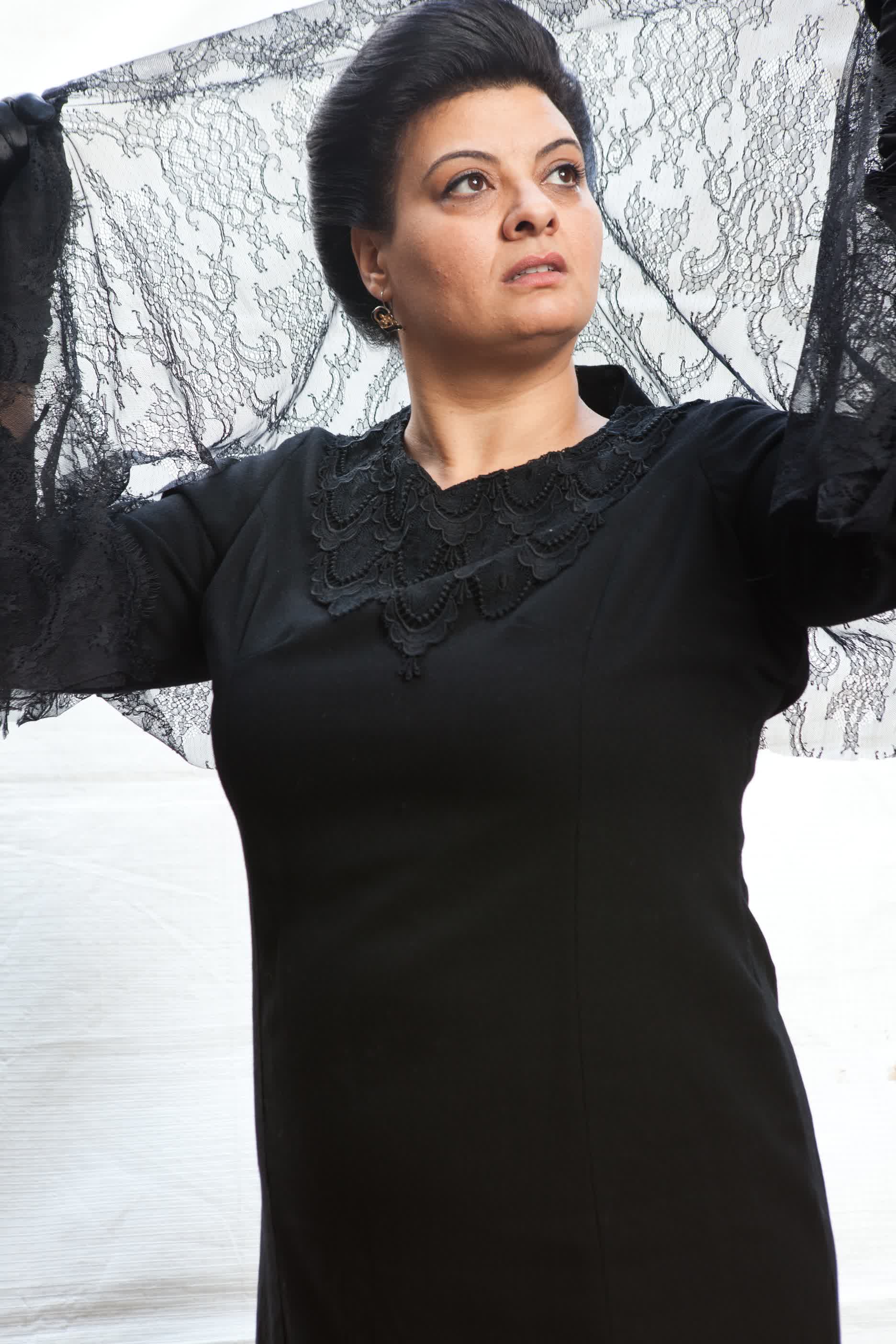 actor Nisreen Faour large photo