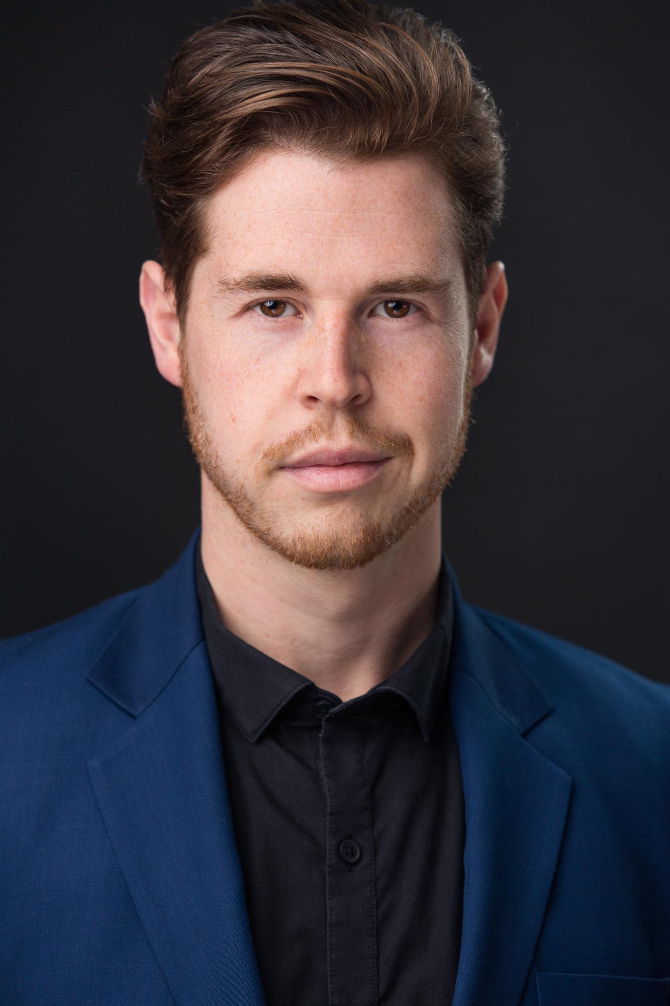 actor Nicholas Carey large photo