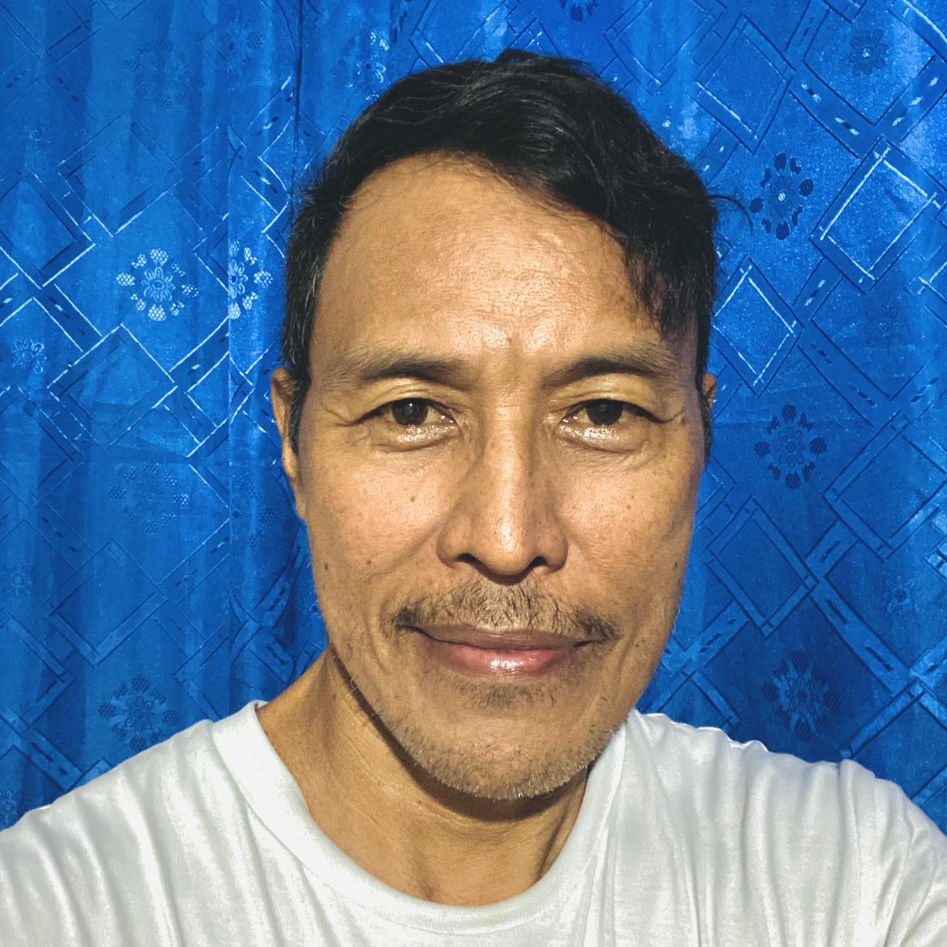 actor Bernard Laxa large photo