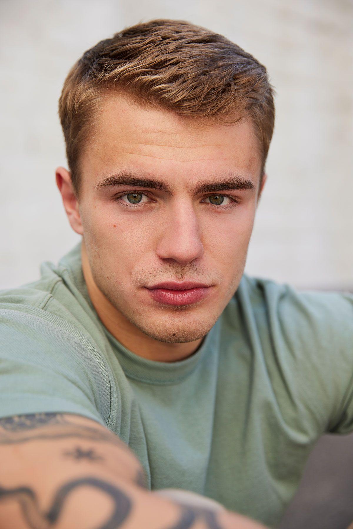 actor Eric Cordes large photo