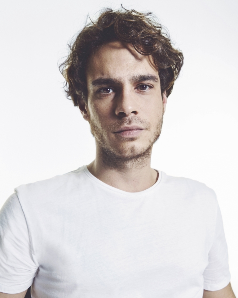 actor Can Sipahi large photo