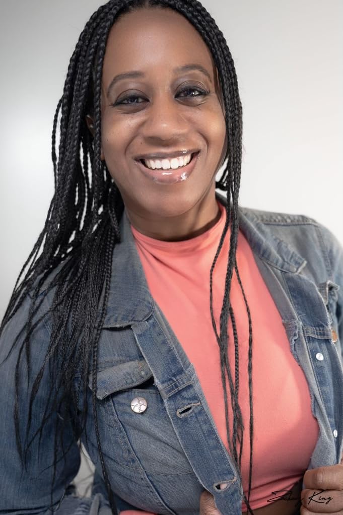 actor LaVeta Cameron large photo