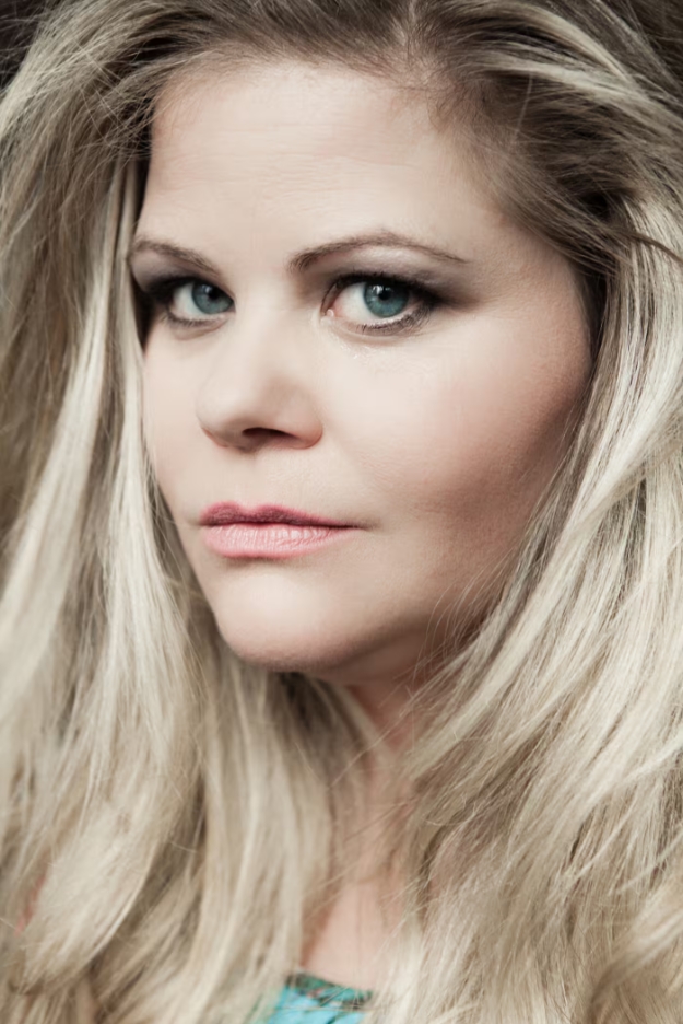 actor Geneviève Schmidt large photo