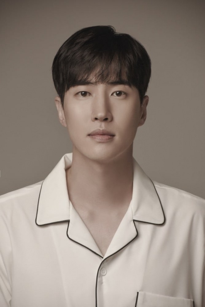 actor Choi Seung-yoon large photo