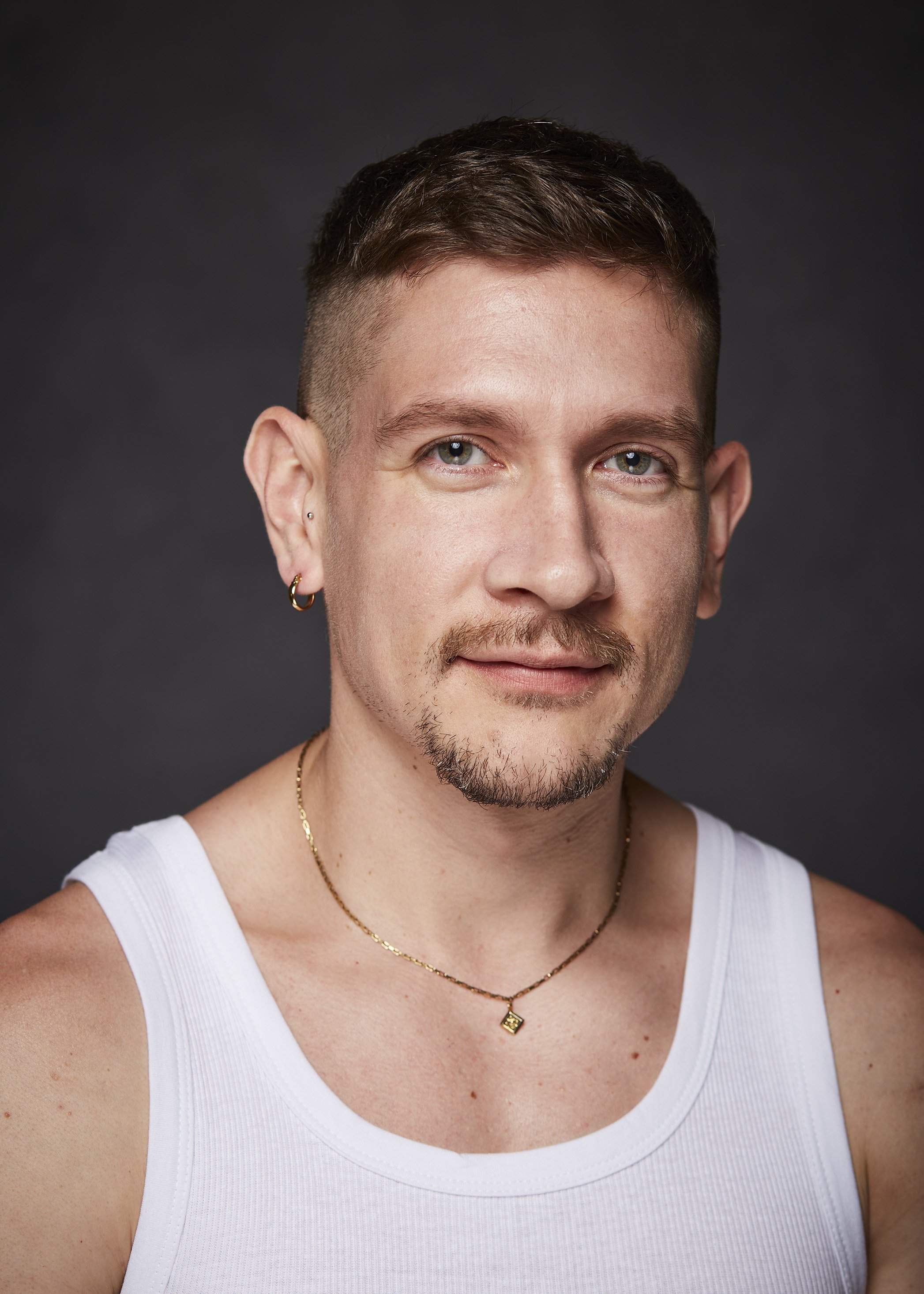 actor Andy Gorostiaga large photo