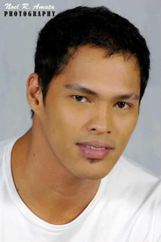 actor Lauren Novero large photo