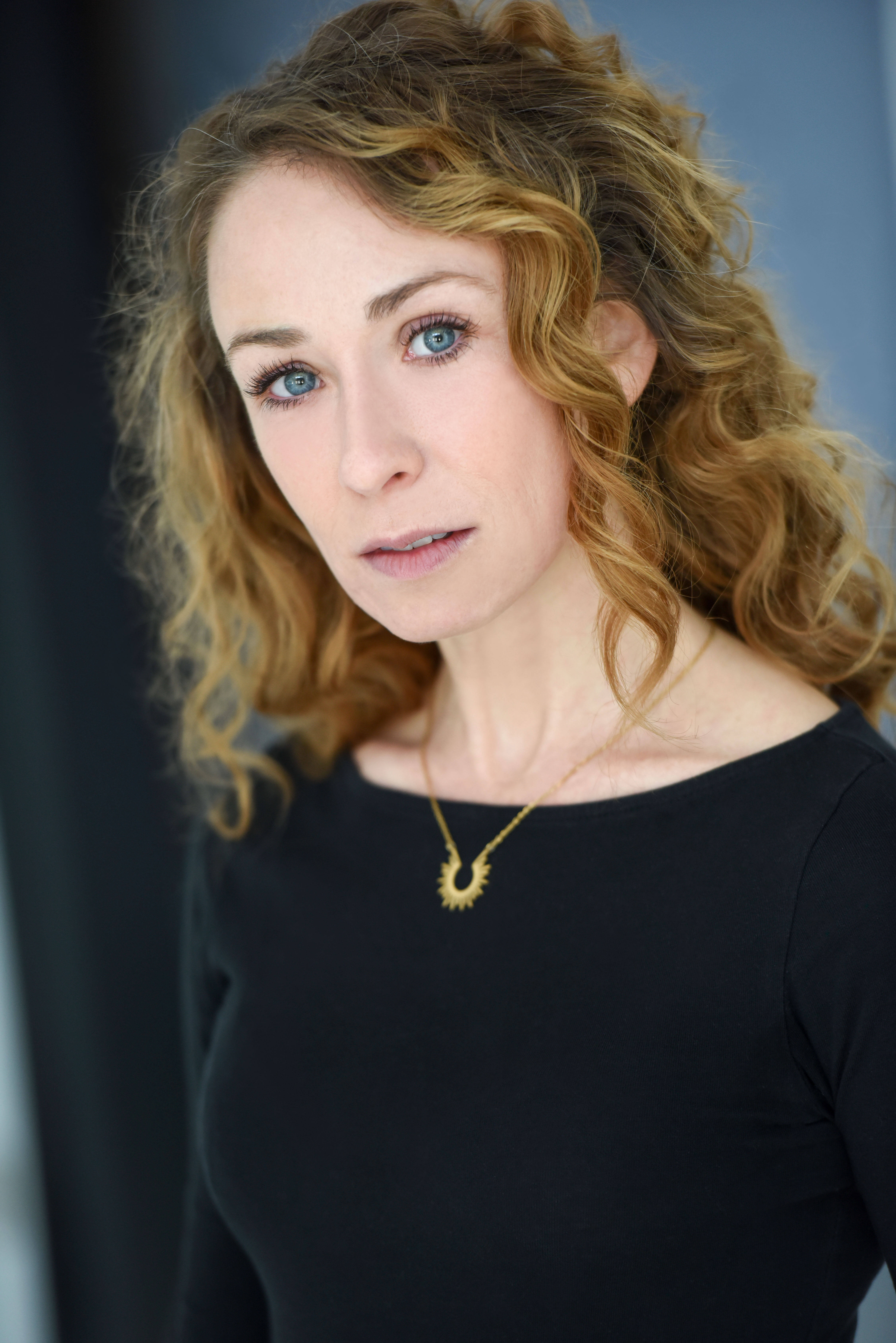 actor Nora Targonski O'Brien large photo