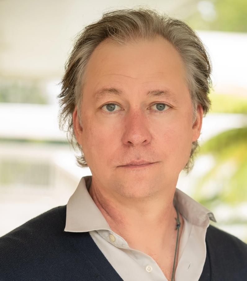 actor Eric John Dugan large photo