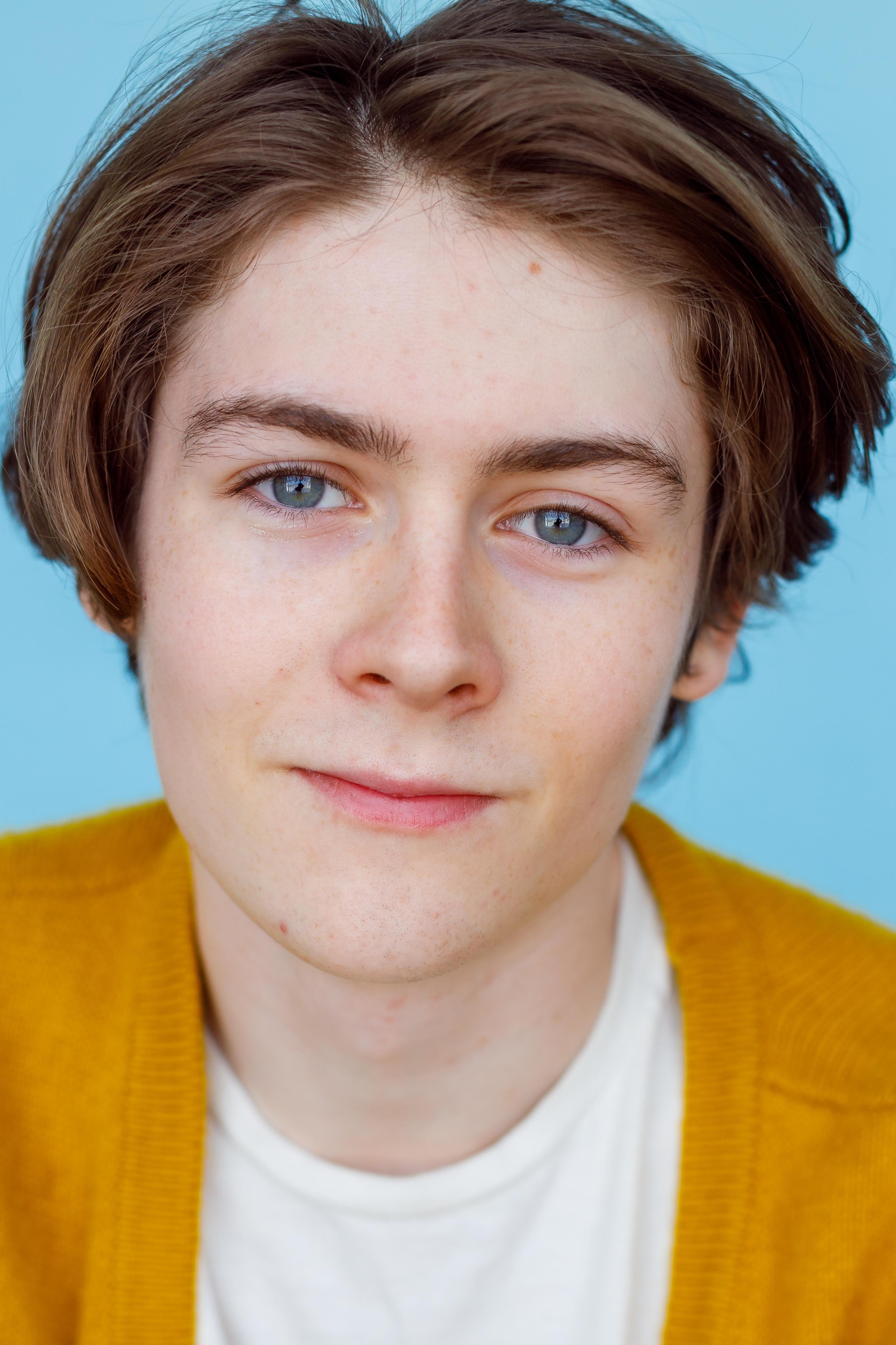 actor Julian Moser large photo