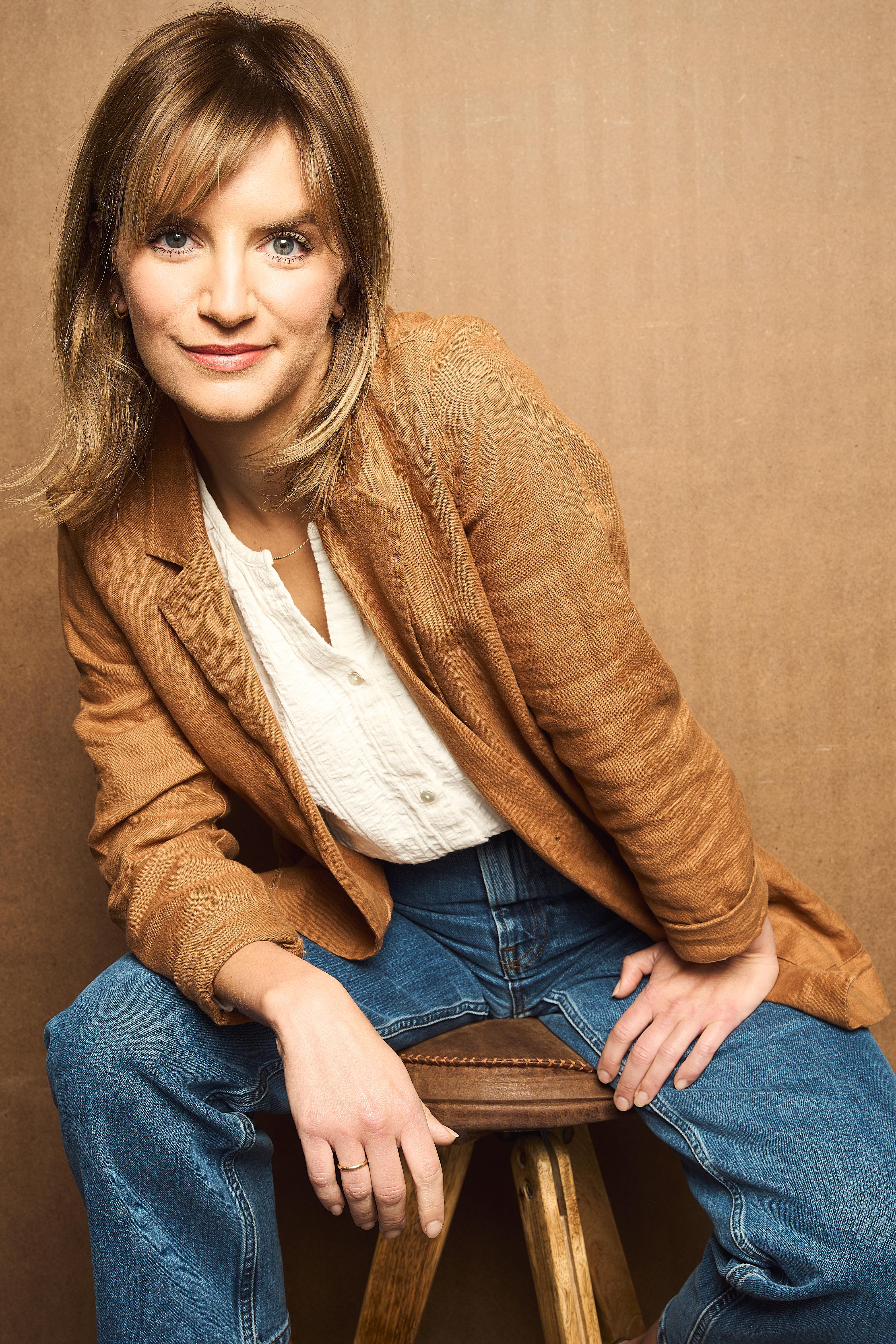 actor Kaylin Zeren large photo