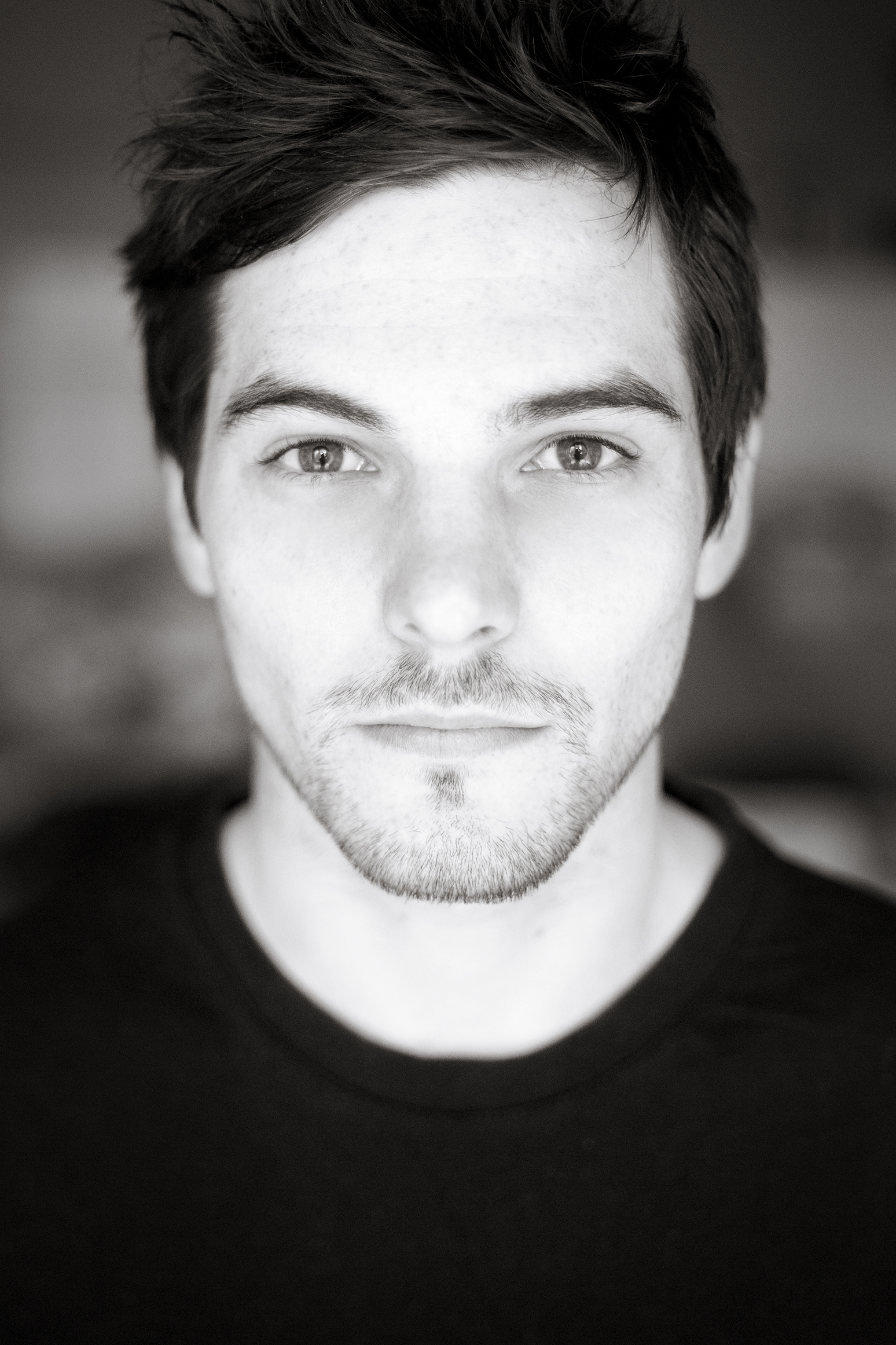 actor Owen Good large photo