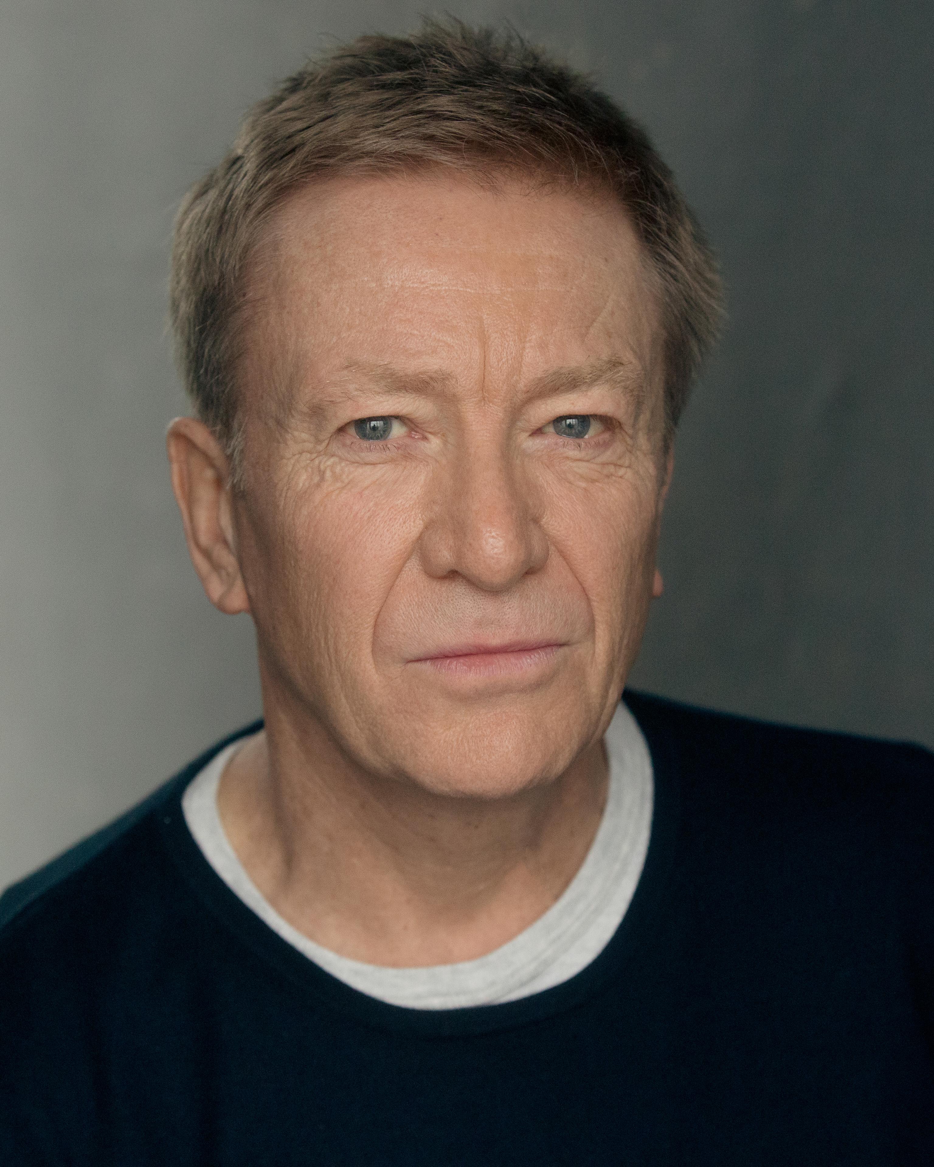 actor Mark Noble large photo