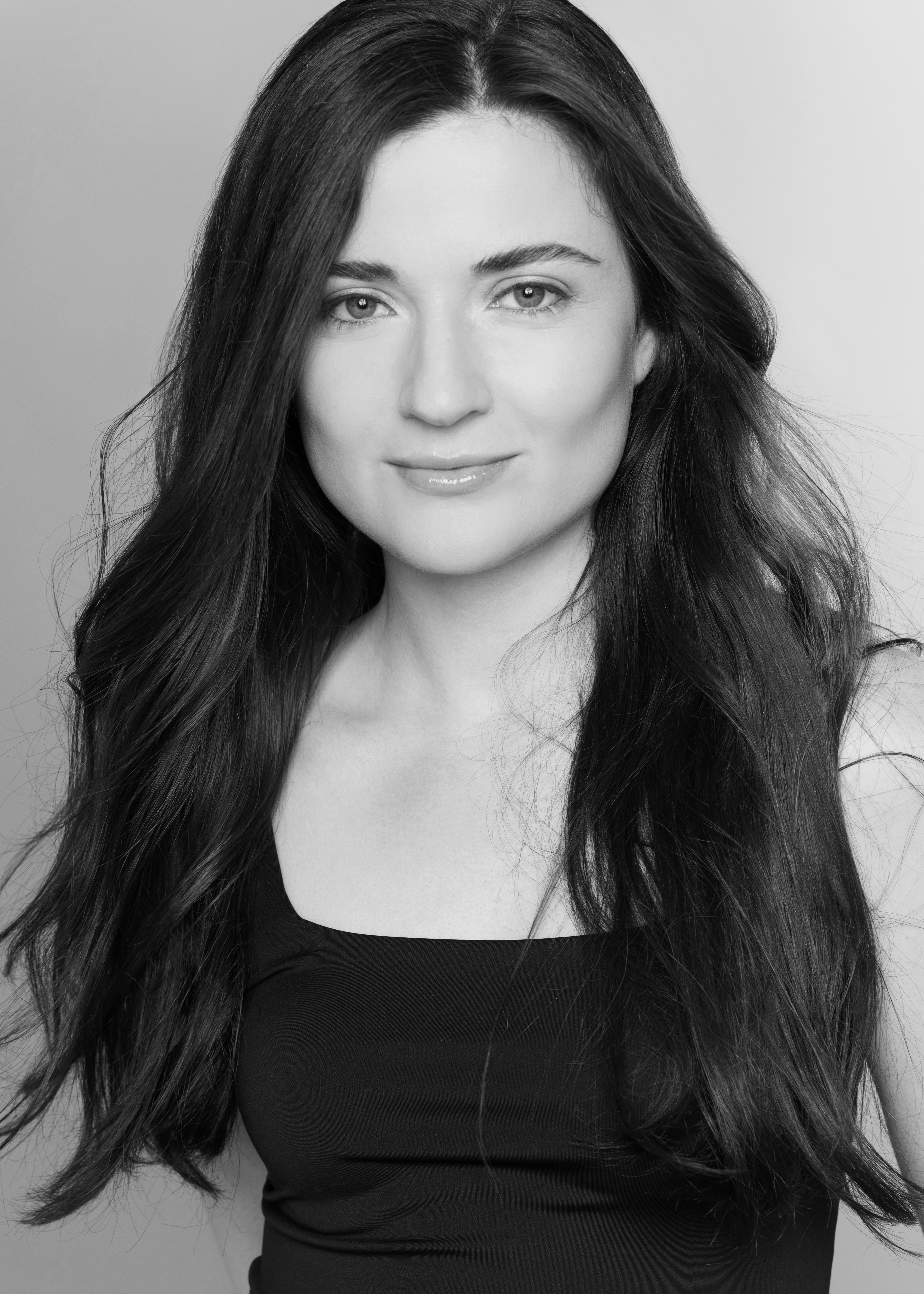 actor Madelyn Dundon large photo