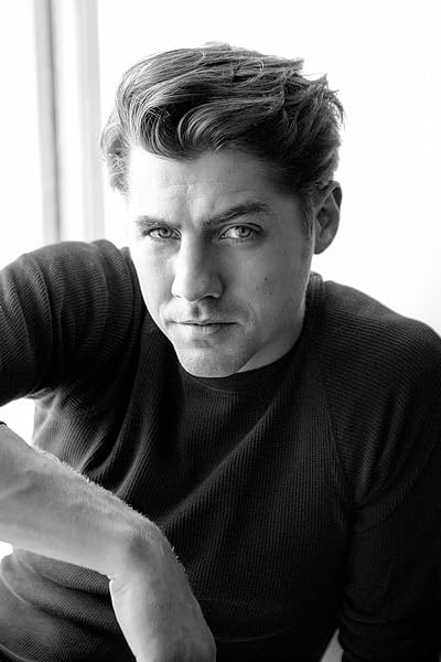 actor Jon McCormick large photo