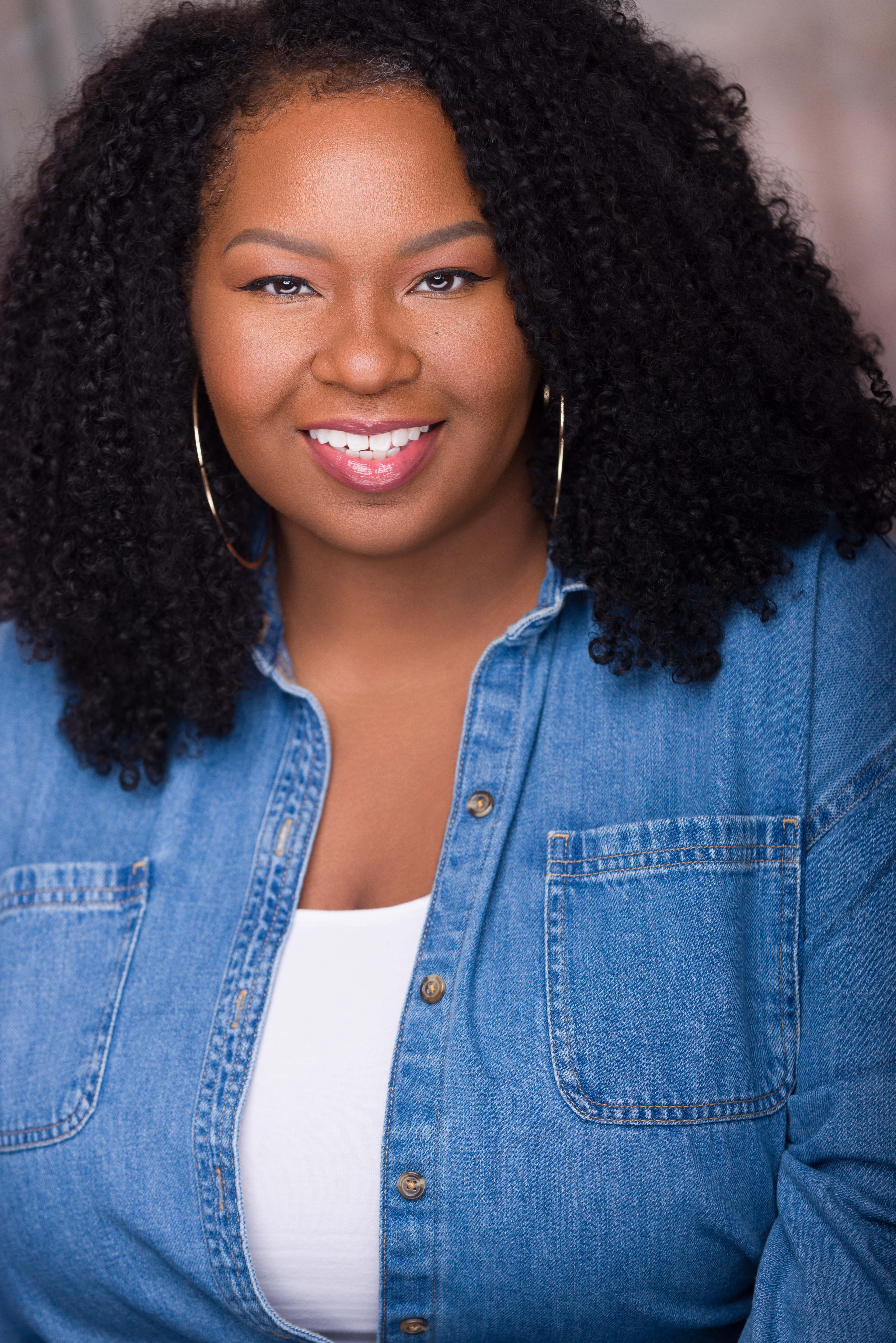 actor Nadiyah Hollis large photo