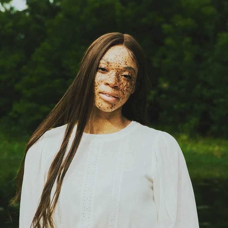 actor Kiana Rogers large photo