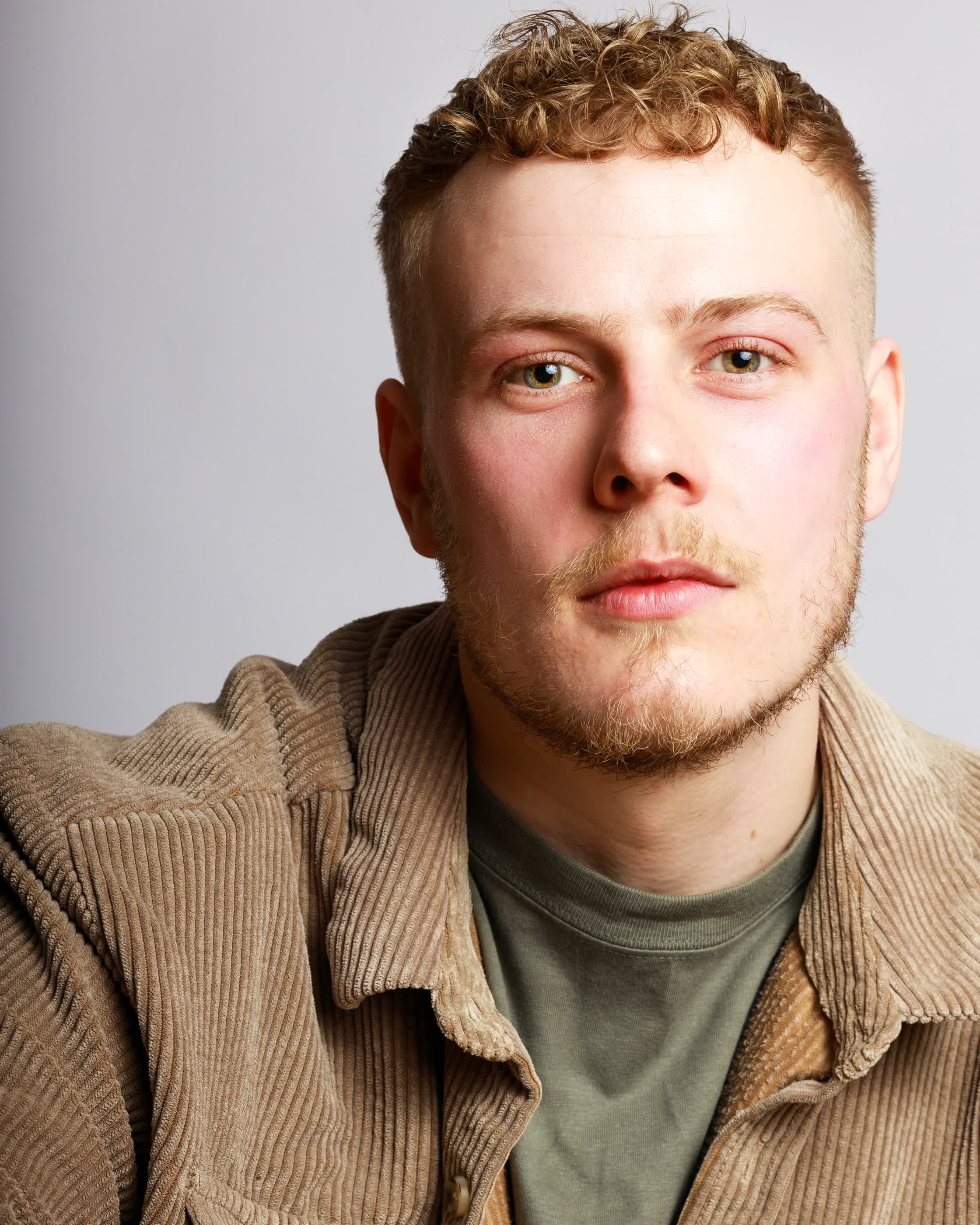 actor Barney Webber large photo