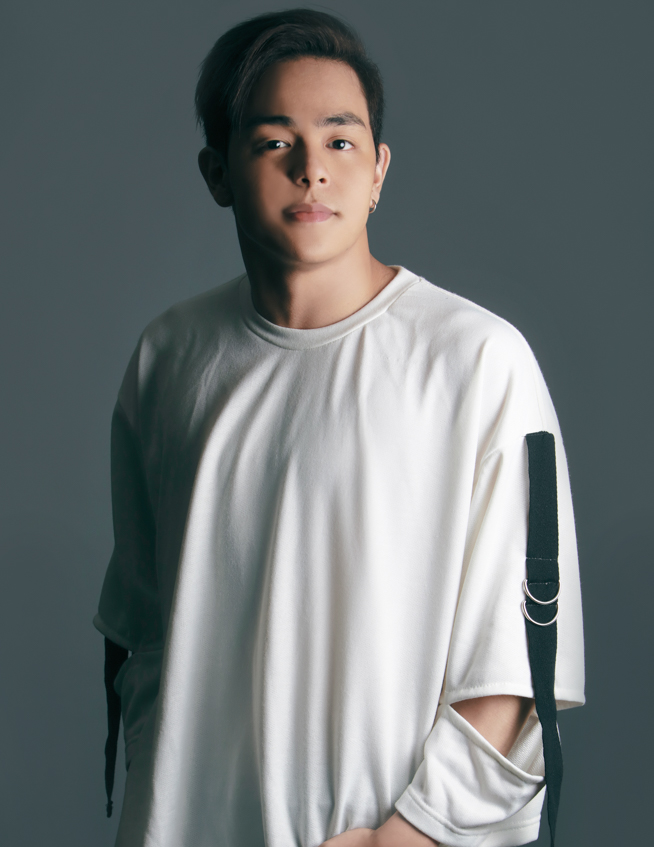 actor Julian Trono large photo