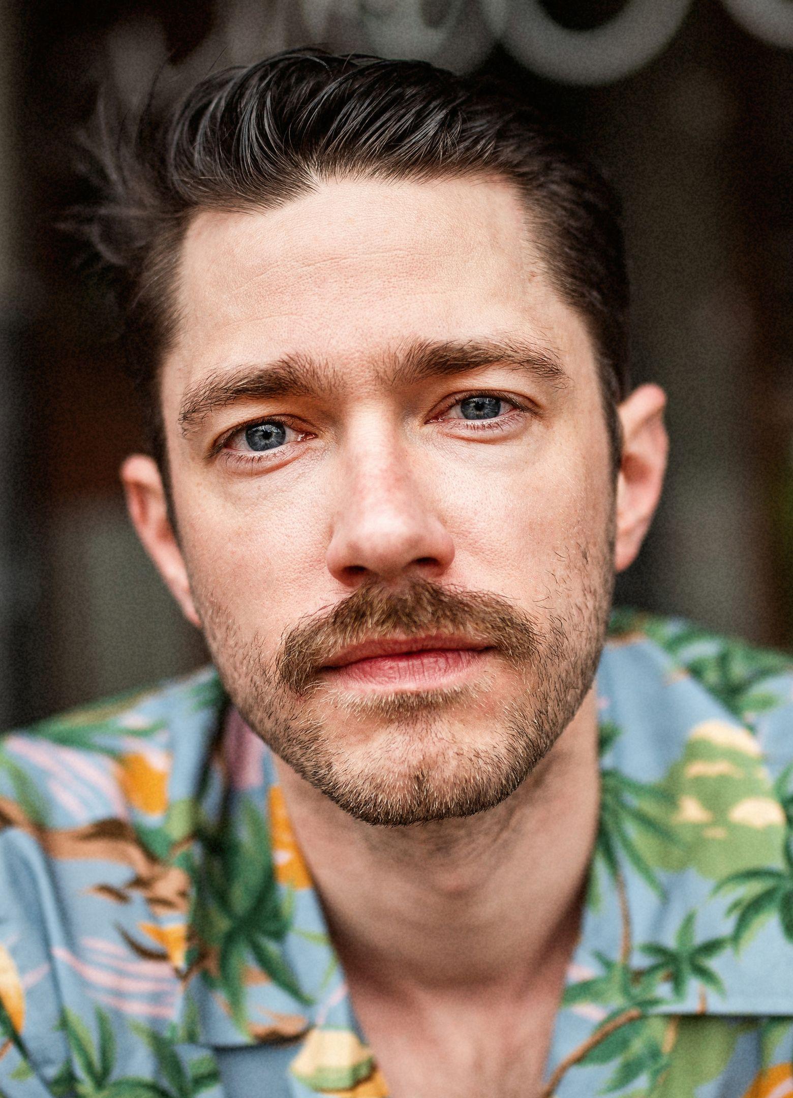 actor Josia Krug large photo