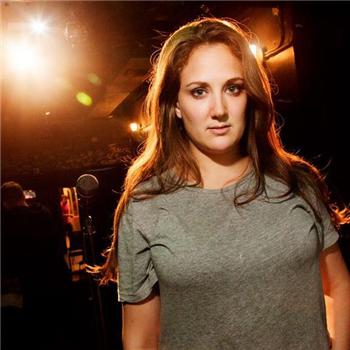 actor Jacqueline Novak large photo