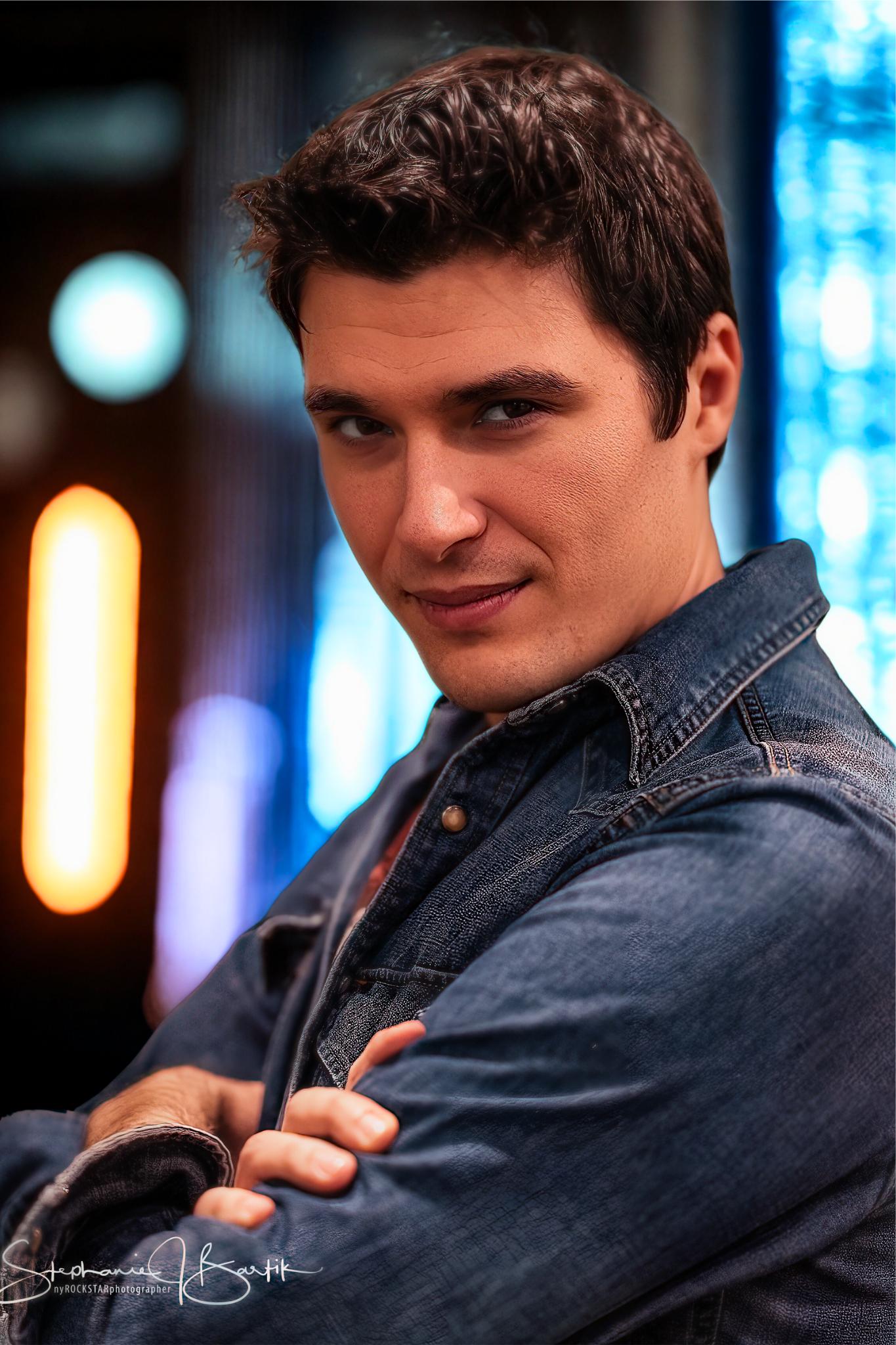 actor Frank Palangi large photo