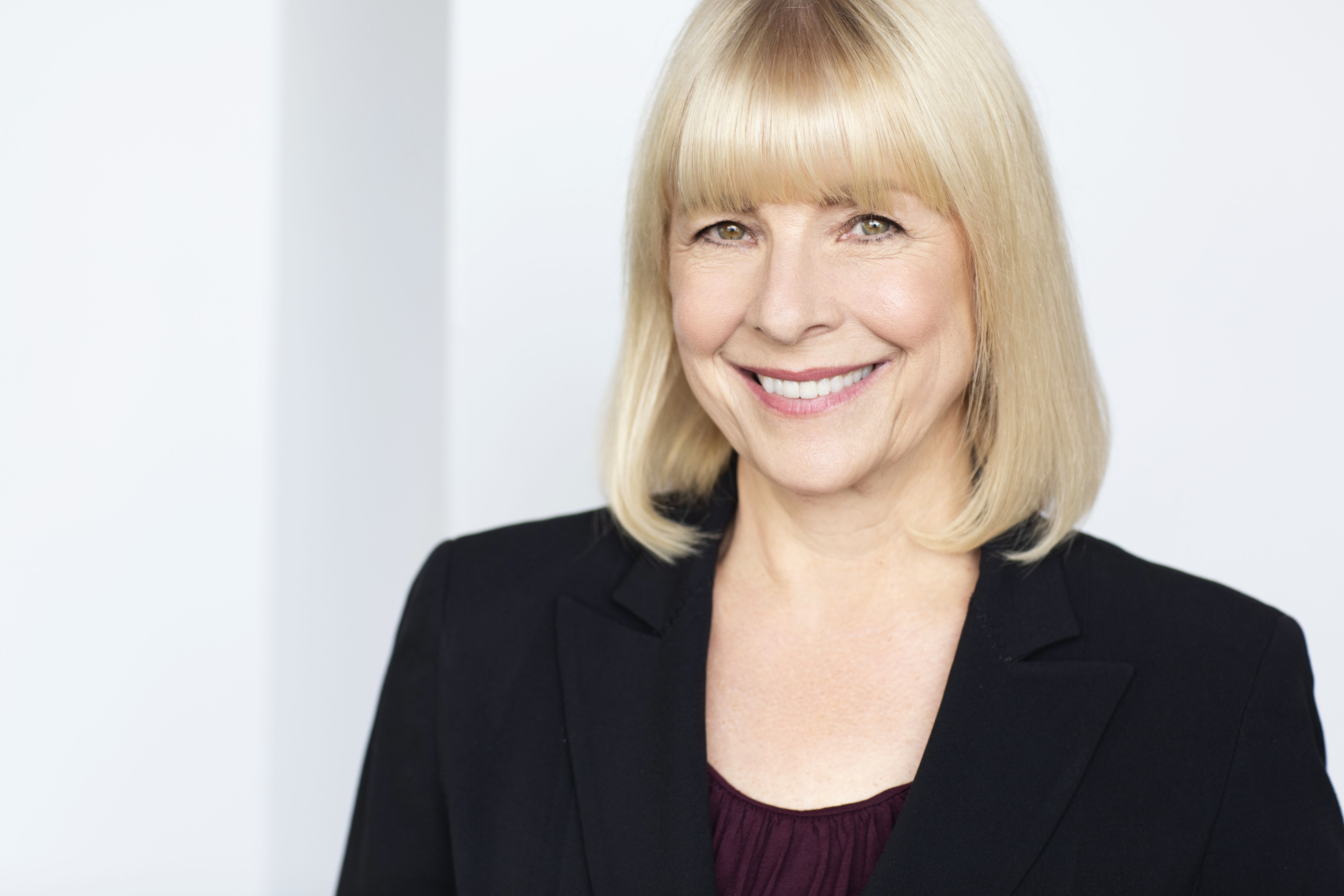 actor Lori Langvis large photo