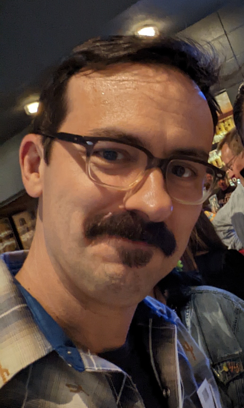 actor Luke Pebler large photo