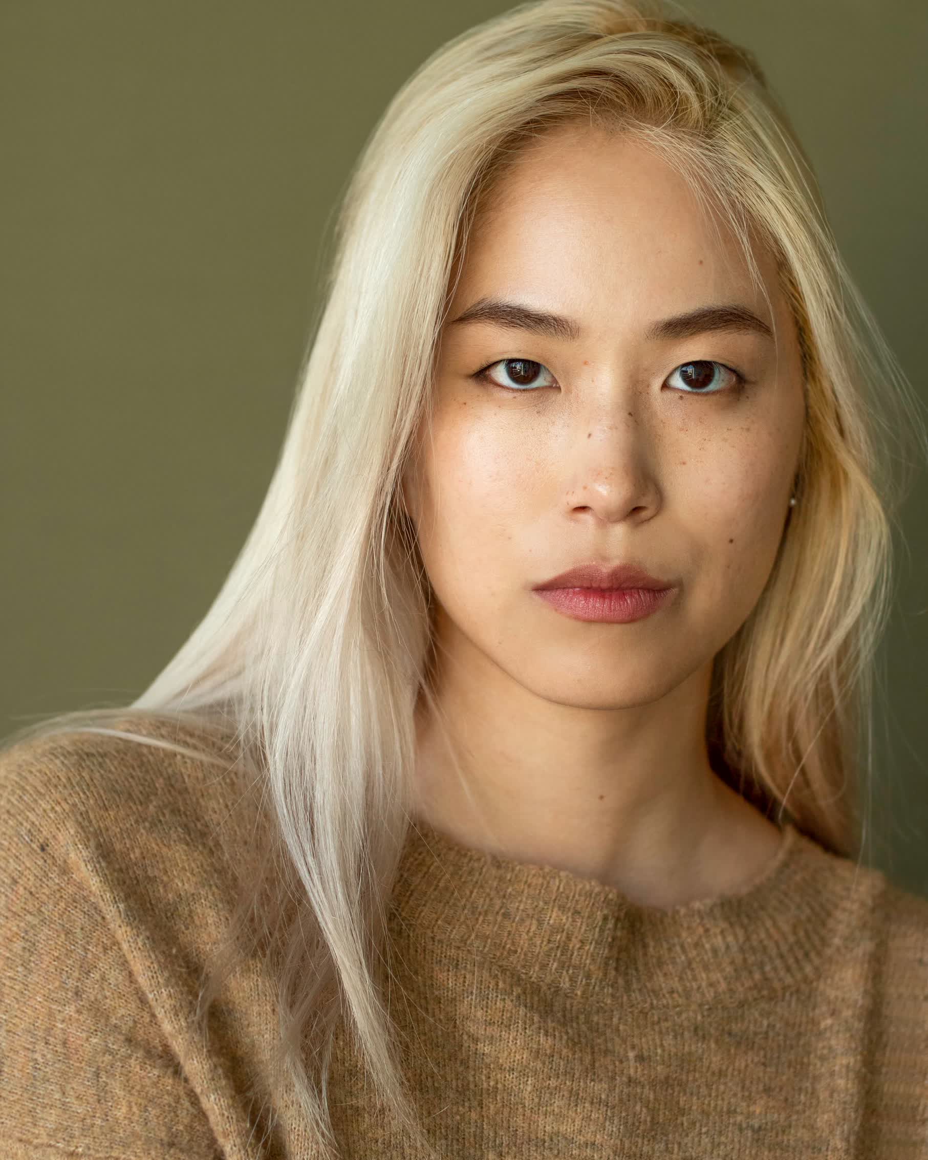 actor Amber Li large photo