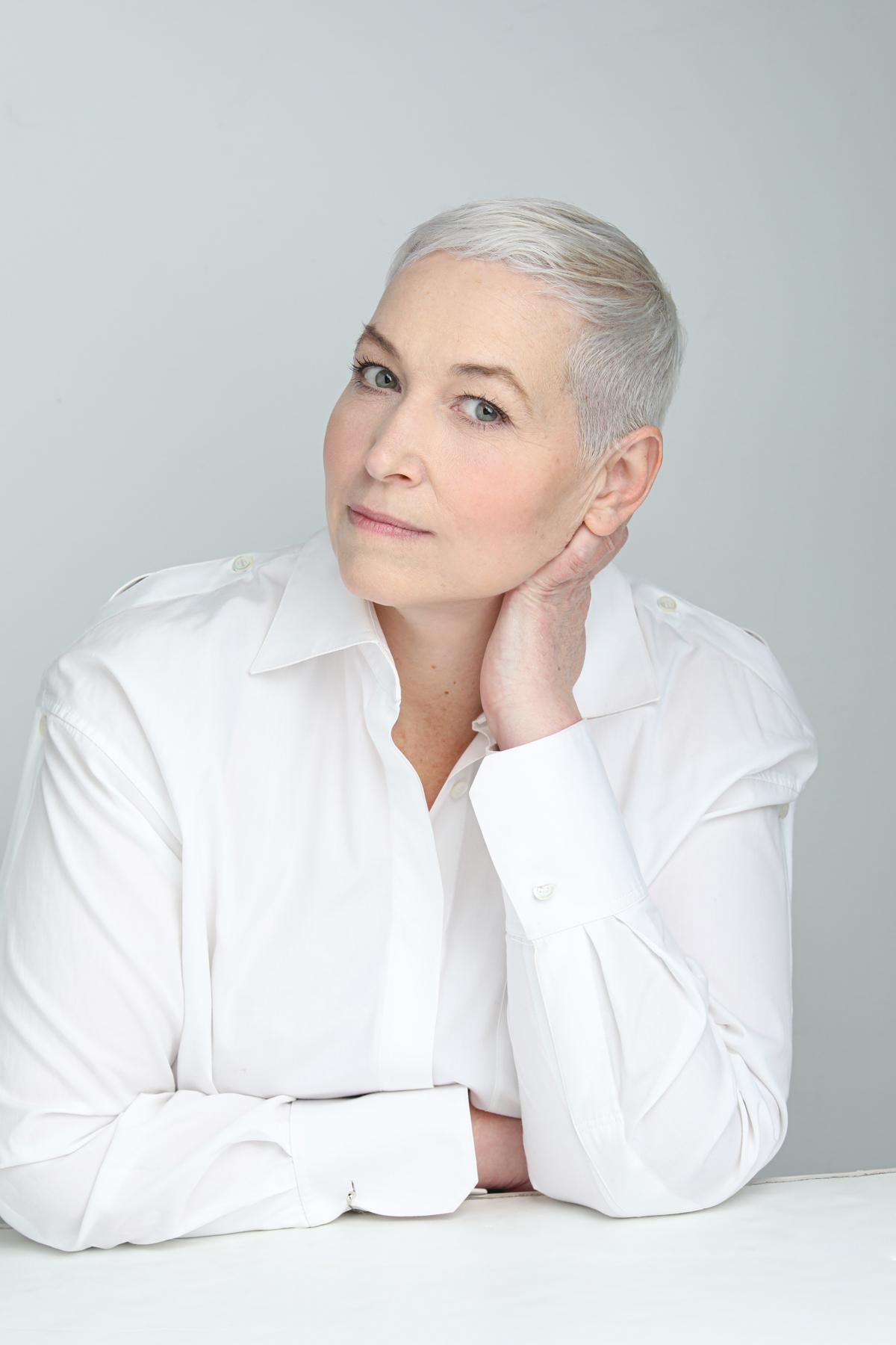 actor Amy Reid large photo