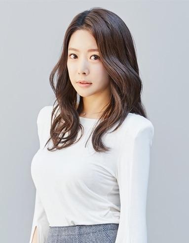 actor Seo-Yeon Moon large photo