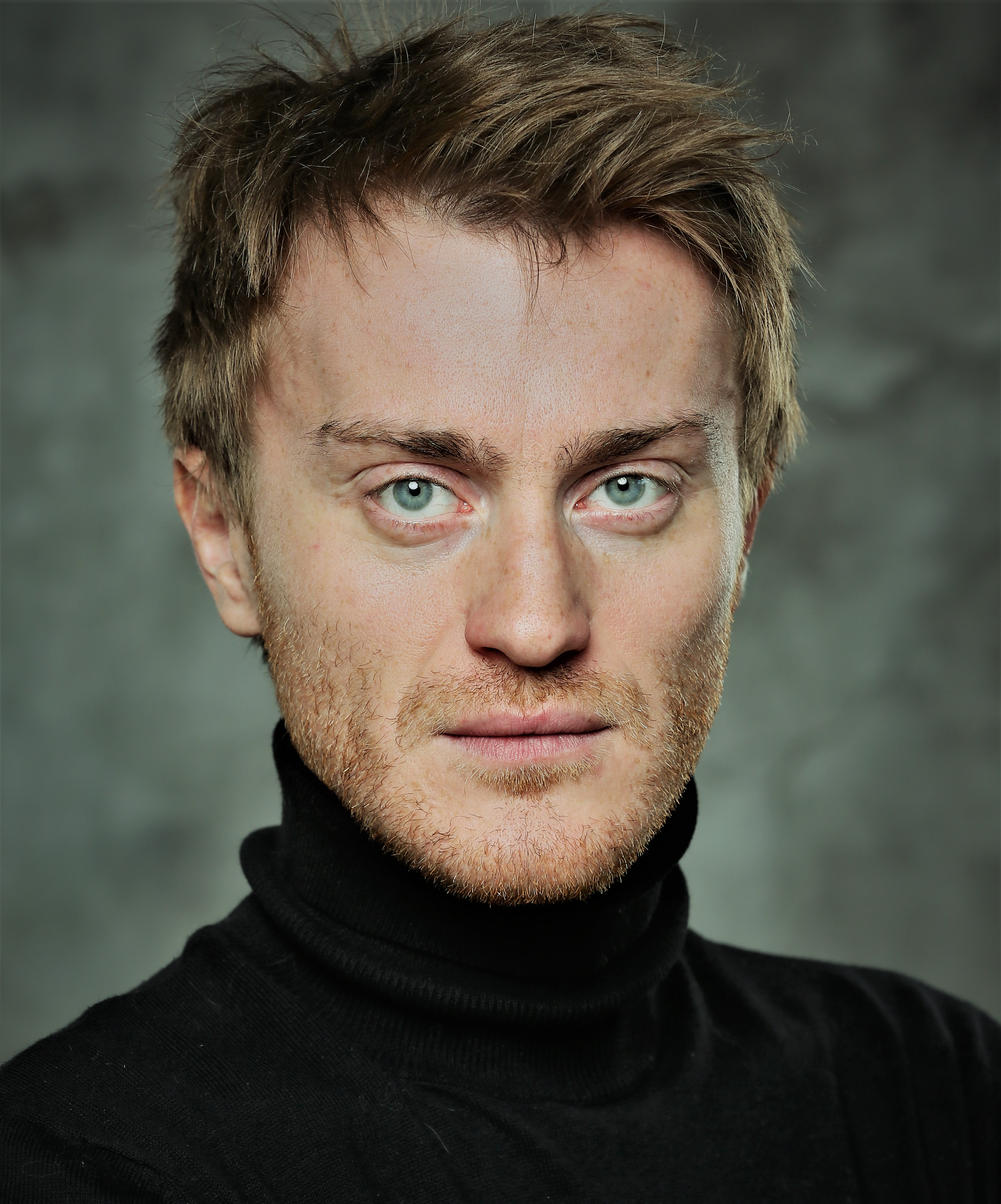 actor Igor Grabuzov large photo