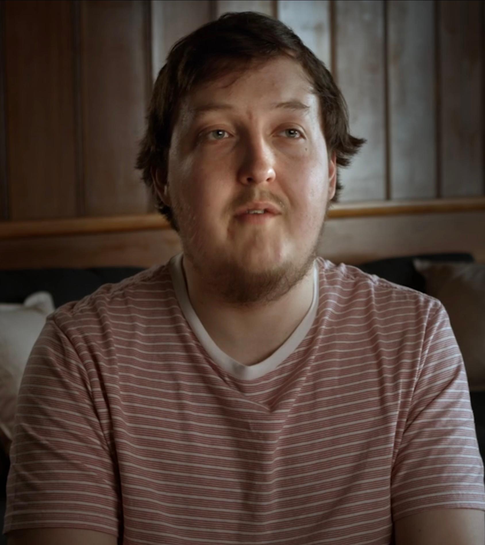 actor Mills large photo