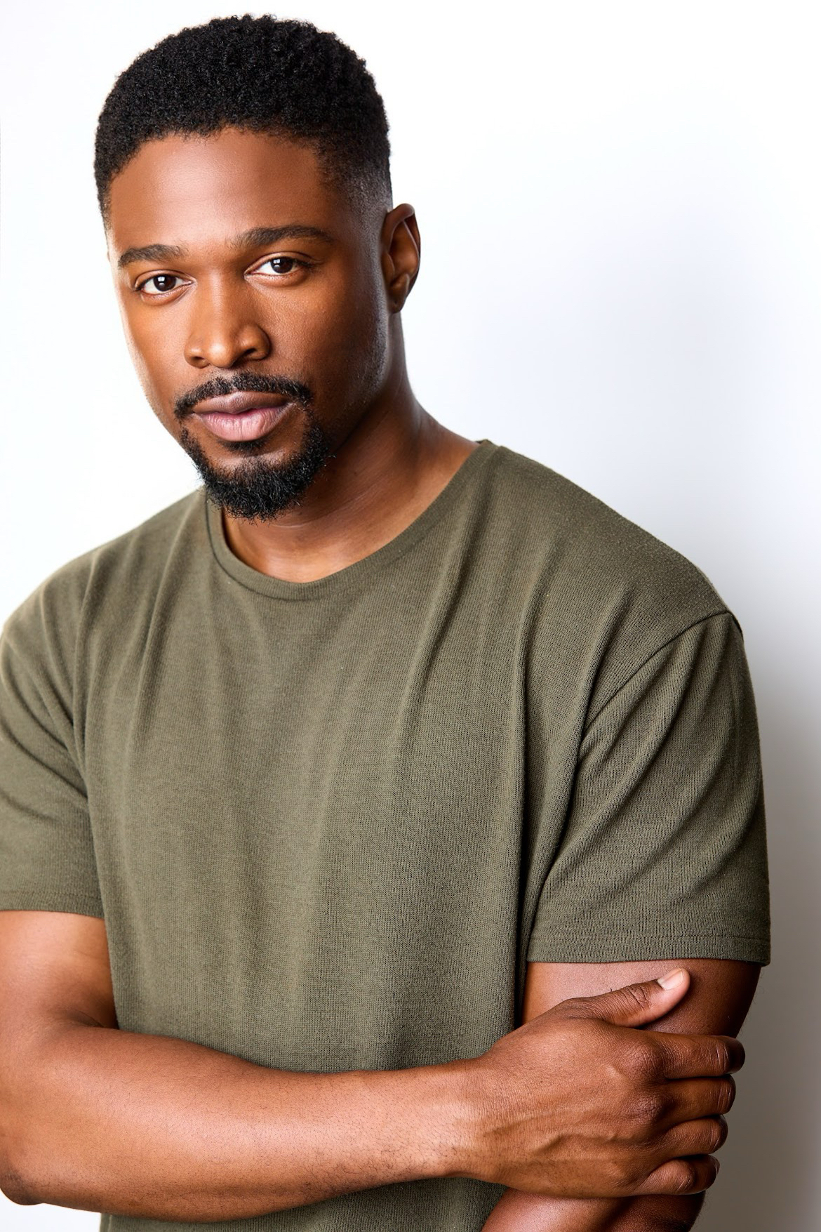 actor Nigel Cox large photo