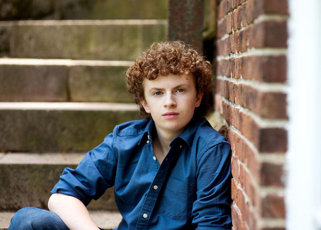 actor Logan Smith large photo