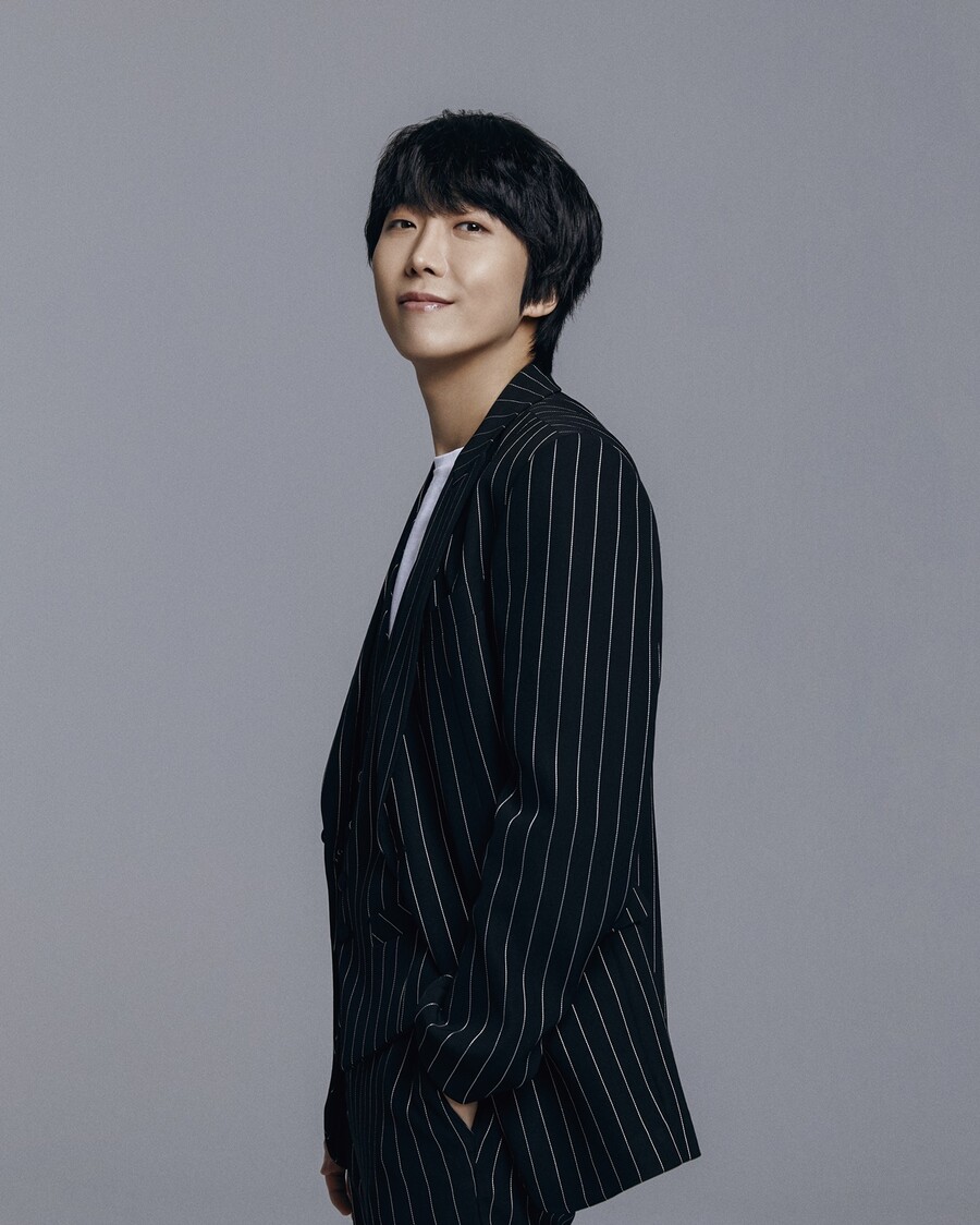 actor Jae-Bum Kim large photo