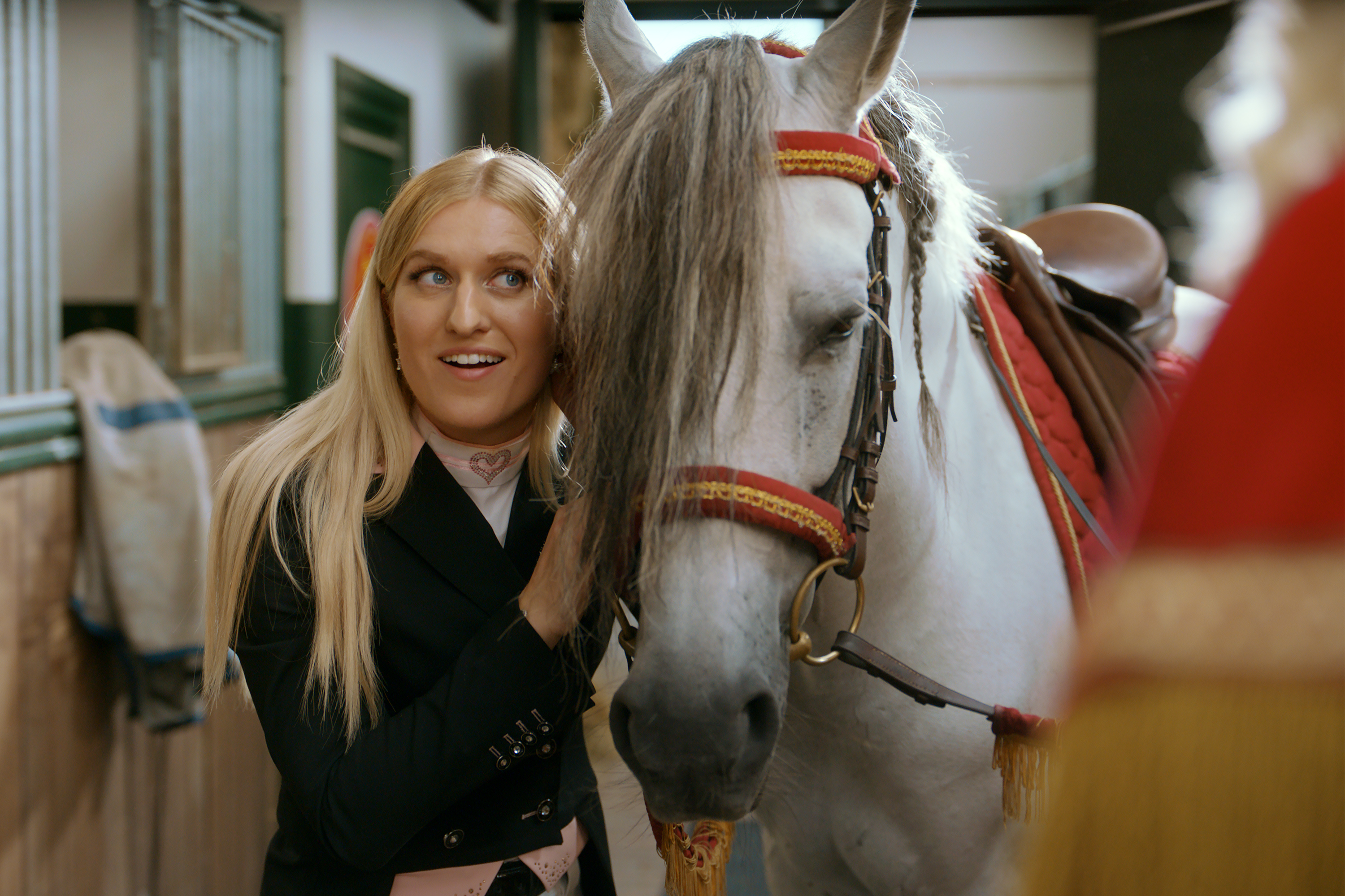 actor Britt Dekker large photo