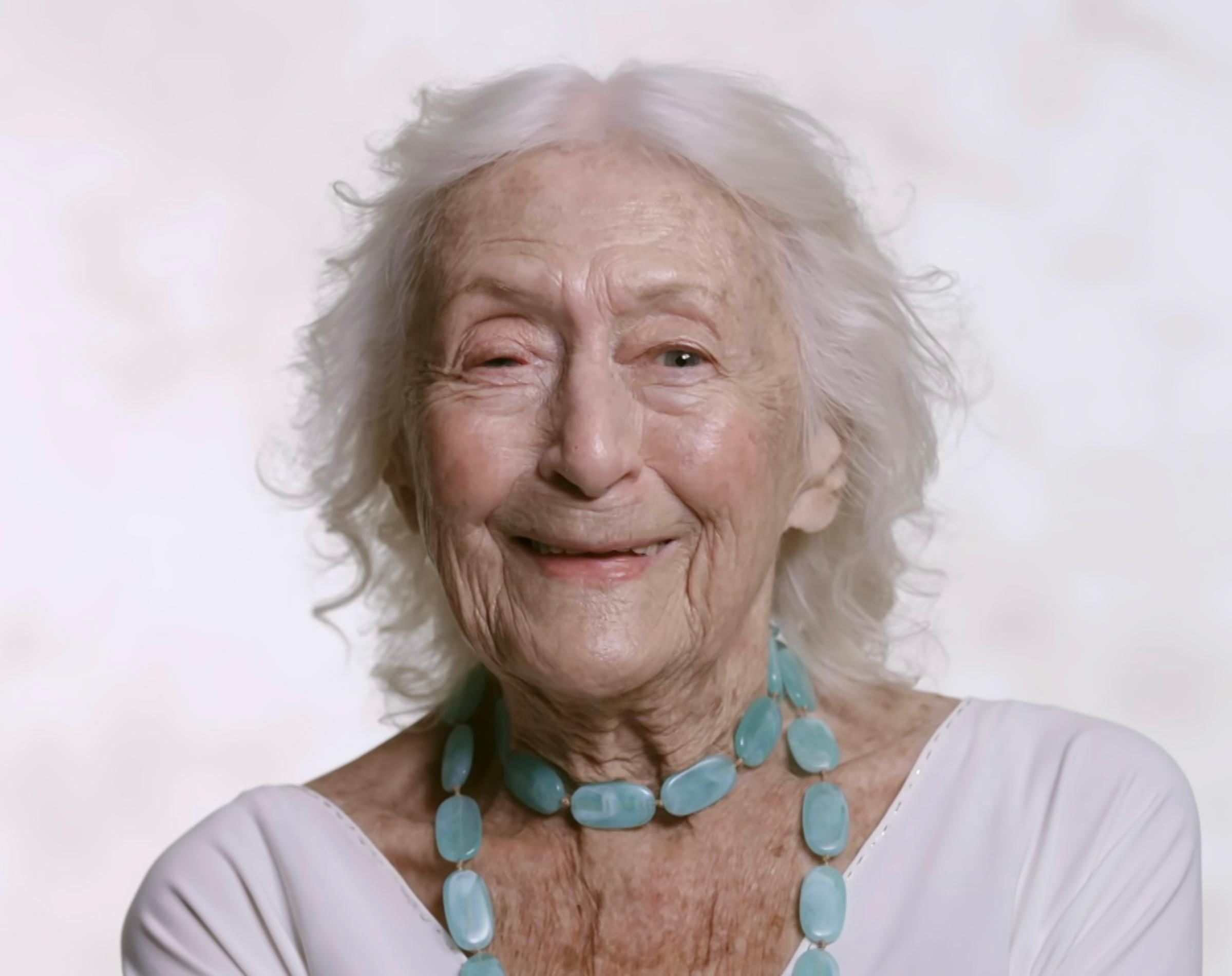 actor Eileen Kramer large photo