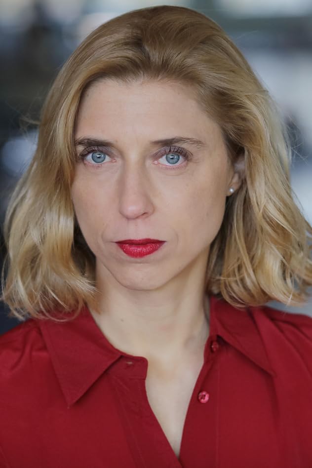 actor Amélie Prevot large photo