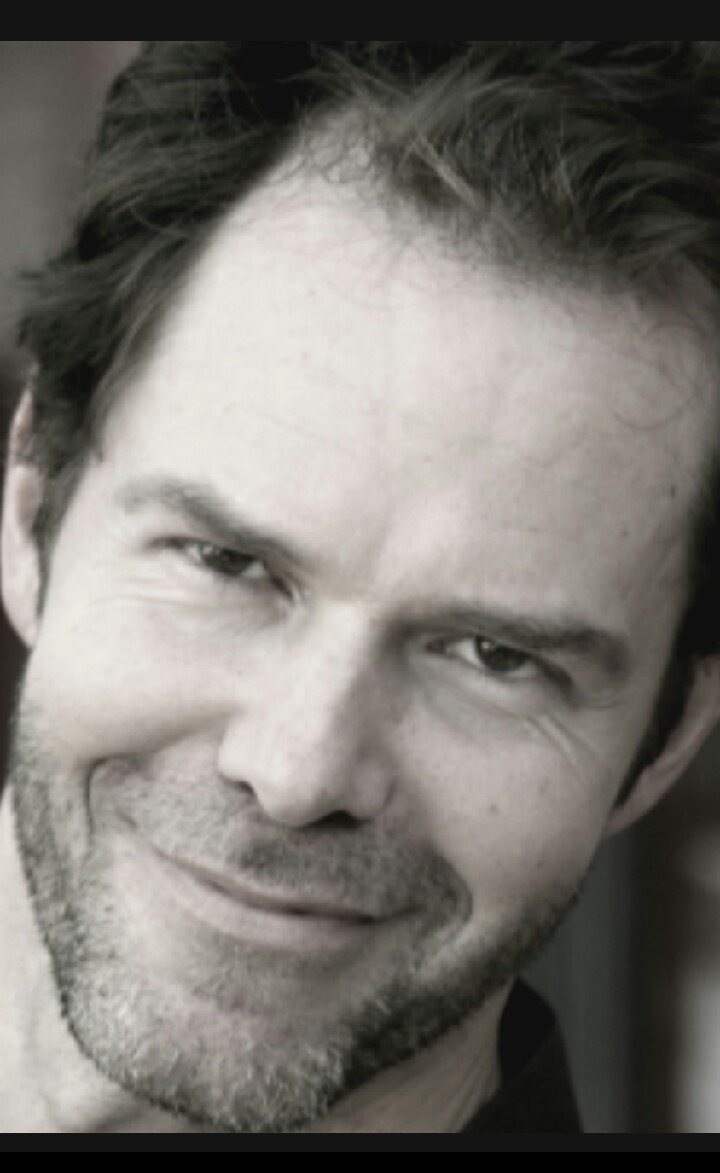 actor Derek Long large photo