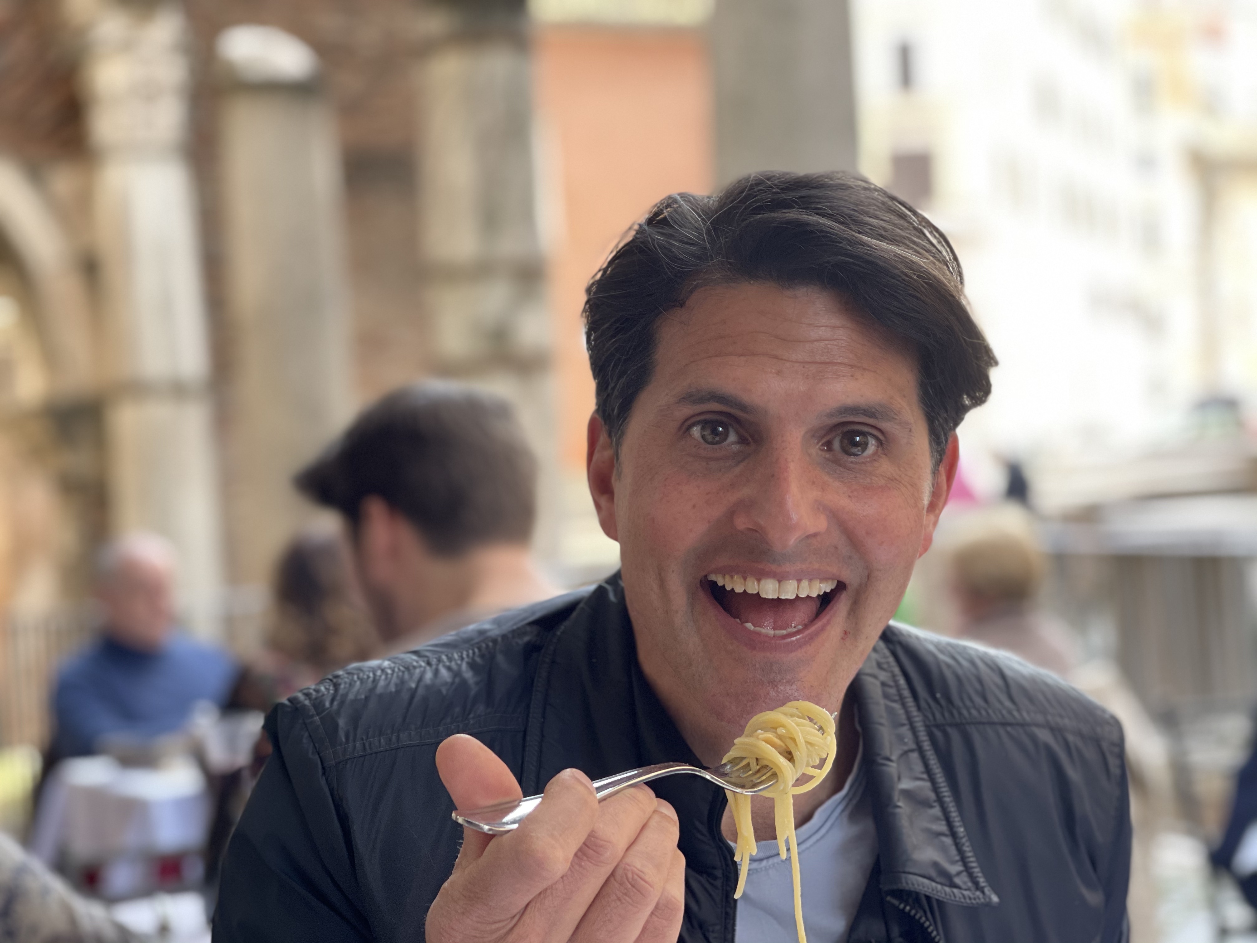 actor Darius Arya large photo