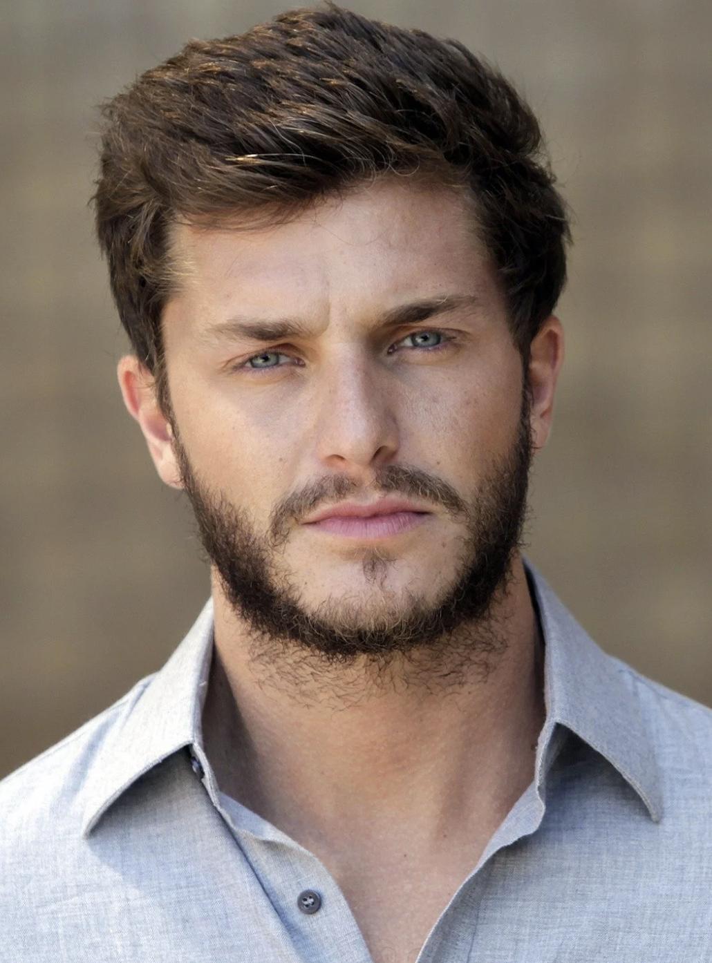 actor Klebber Toledo large photo