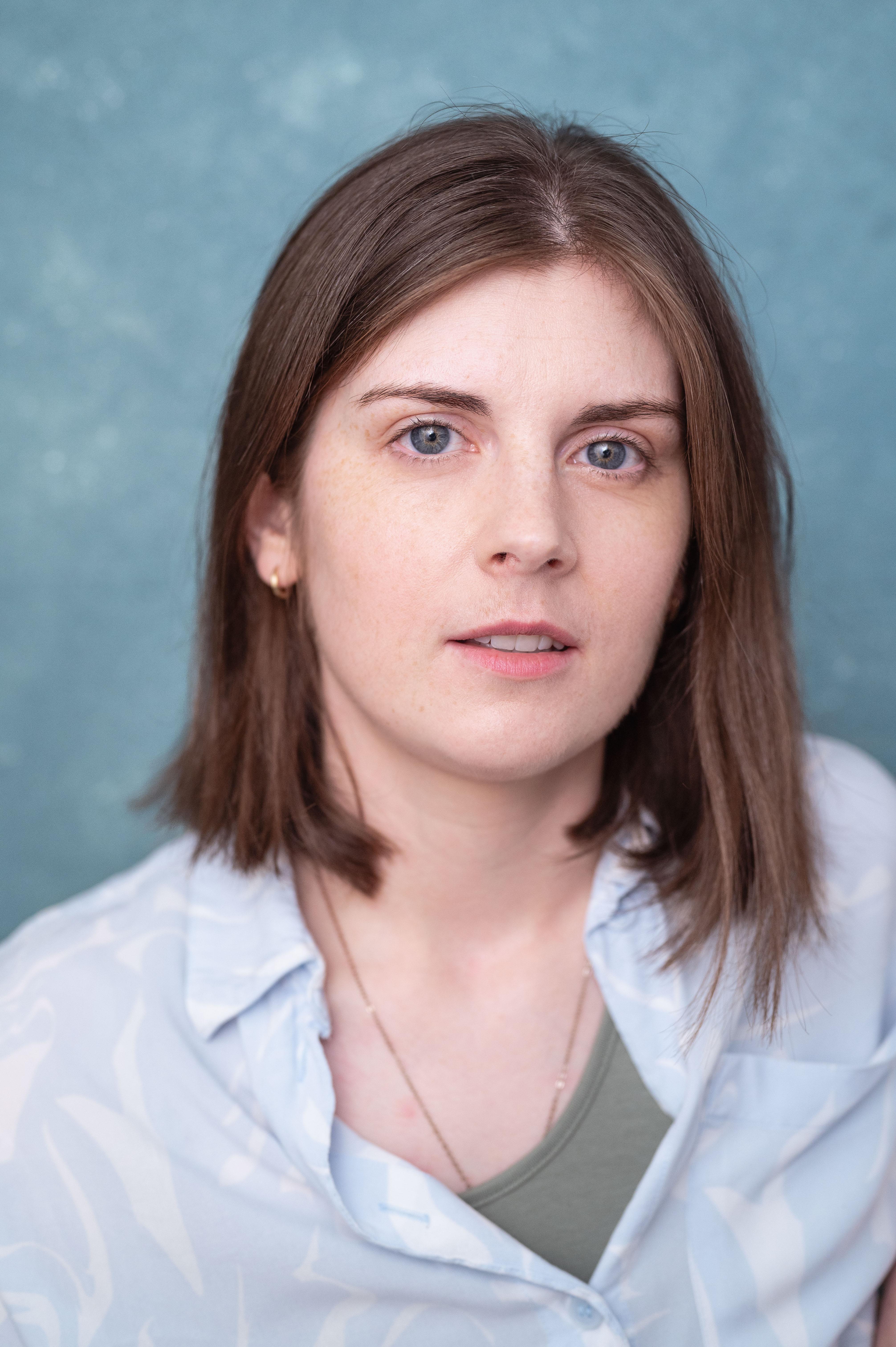 actor Emma Hindle large photo