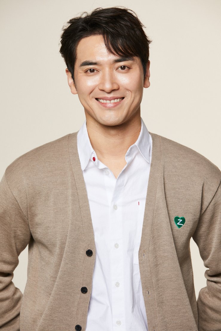 actor Joo-hyung Park large photo