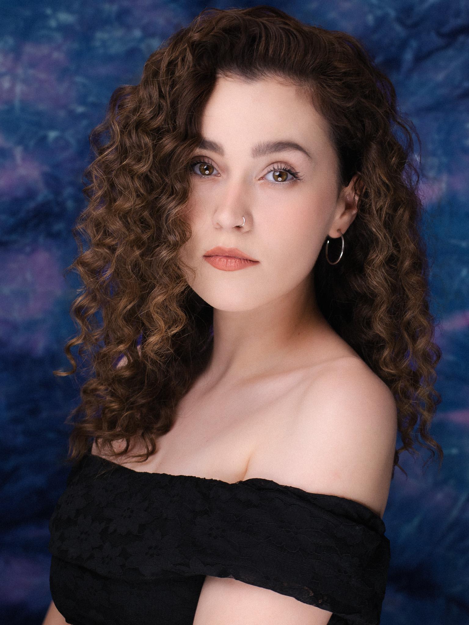 actor Rosie Dean large photo