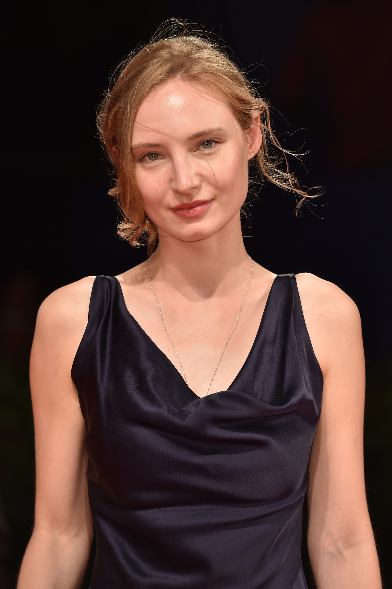 actor Julia Roy large photo