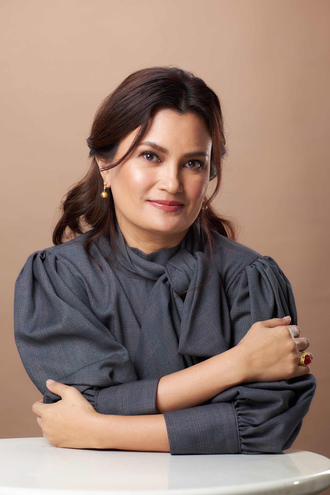 actor Daphne Oseña-Paez large photo