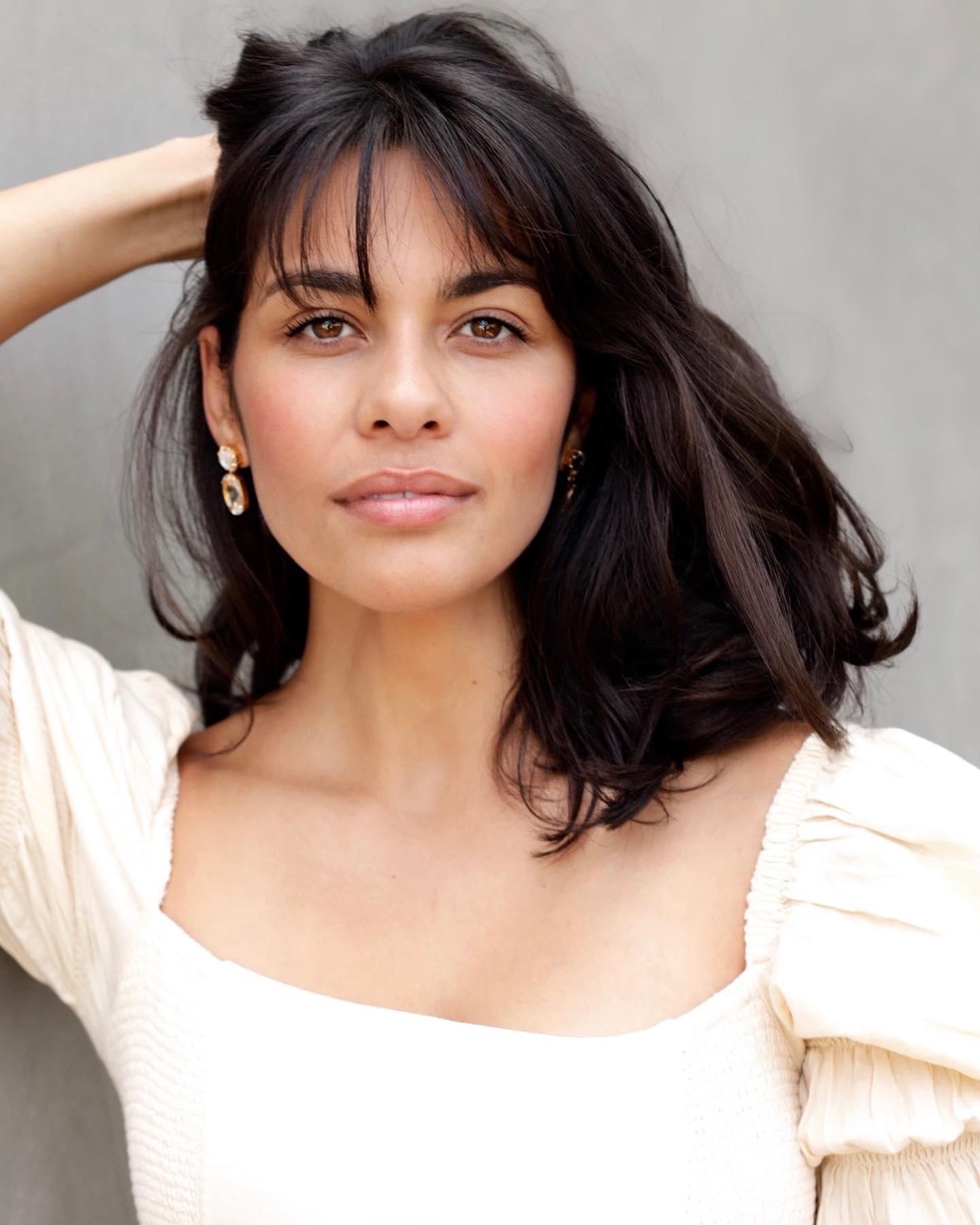 actor Arielle Diaz large photo