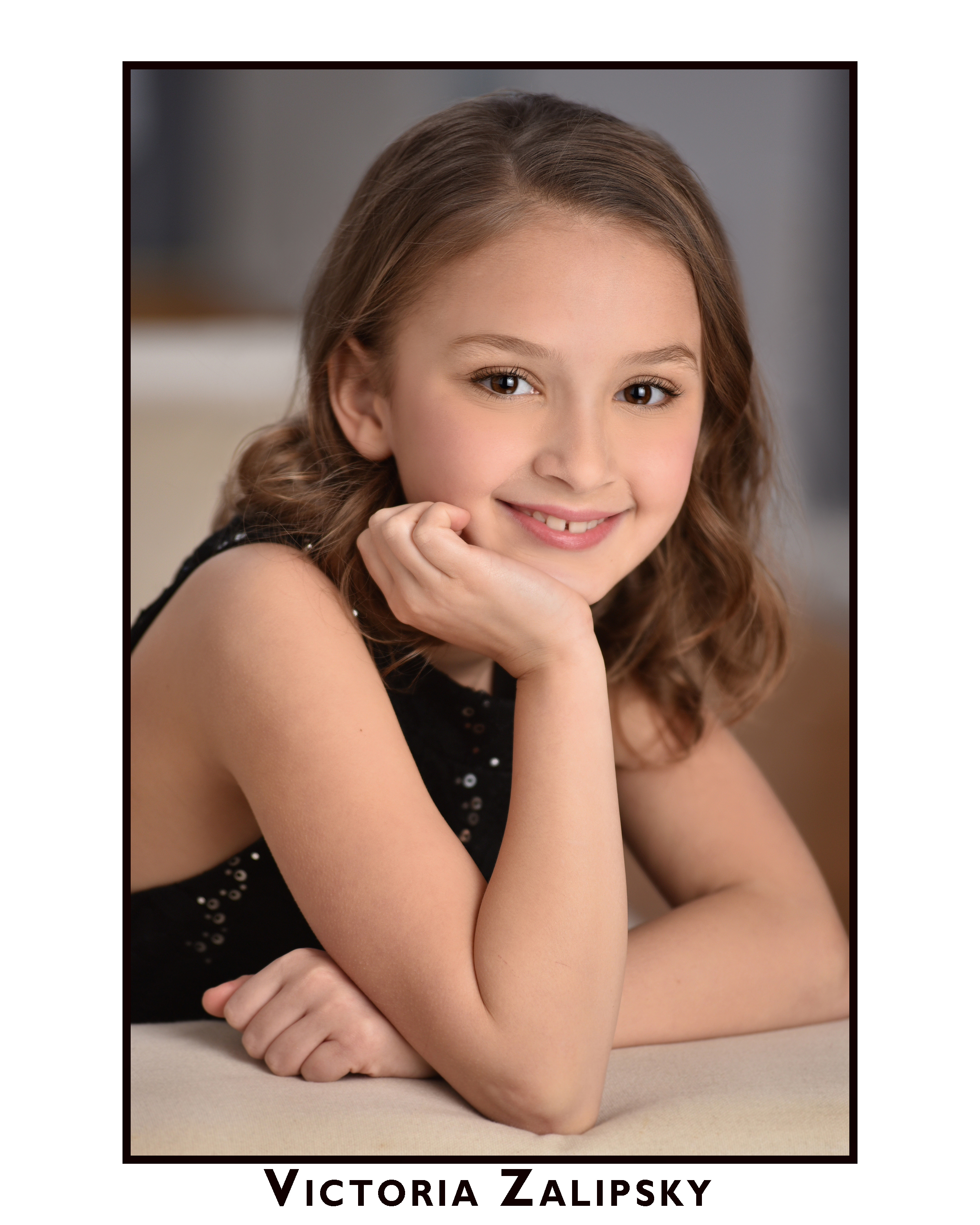 actor Victoria Zalipsky large photo