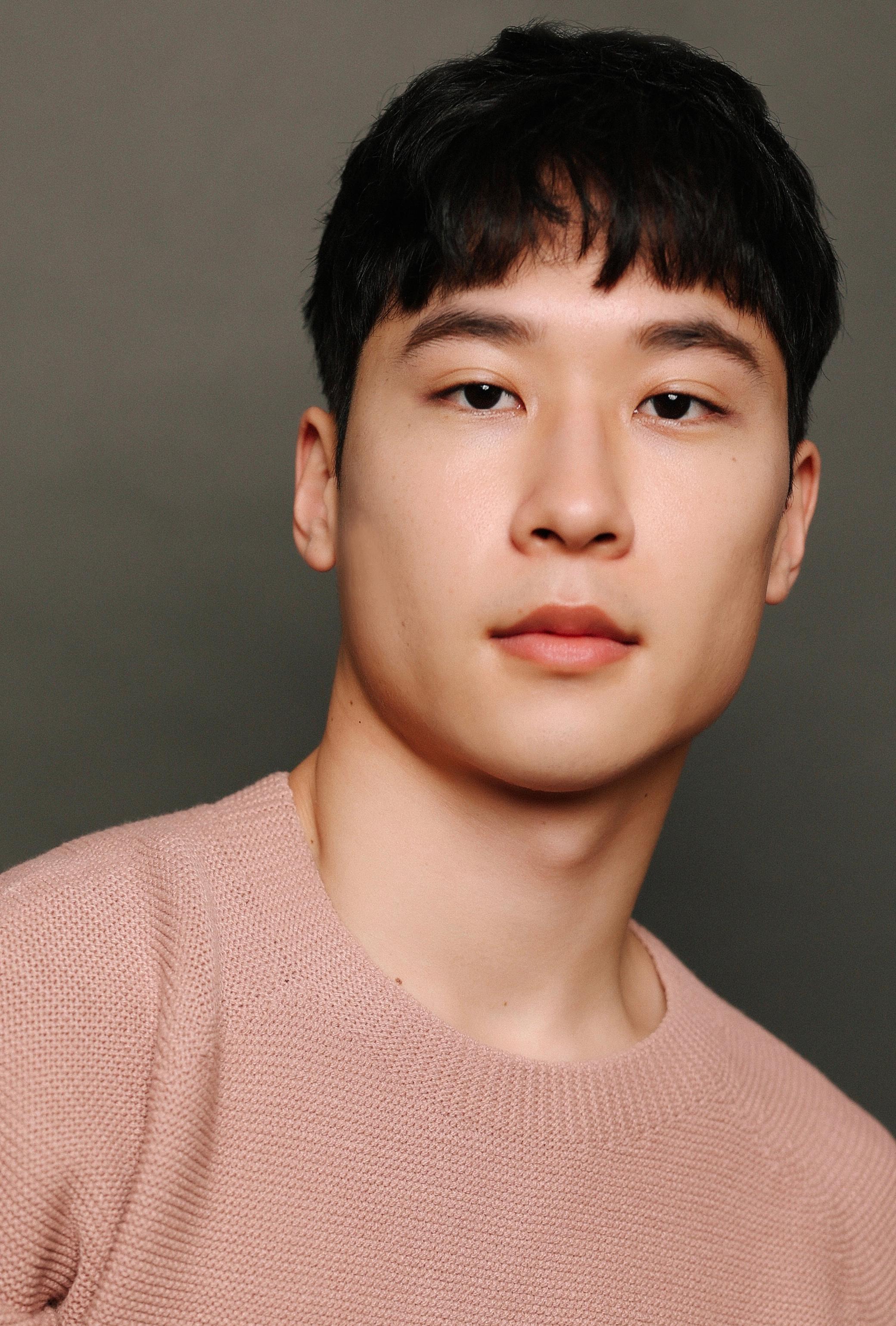 actor Joshua Hyunho Lee large photo