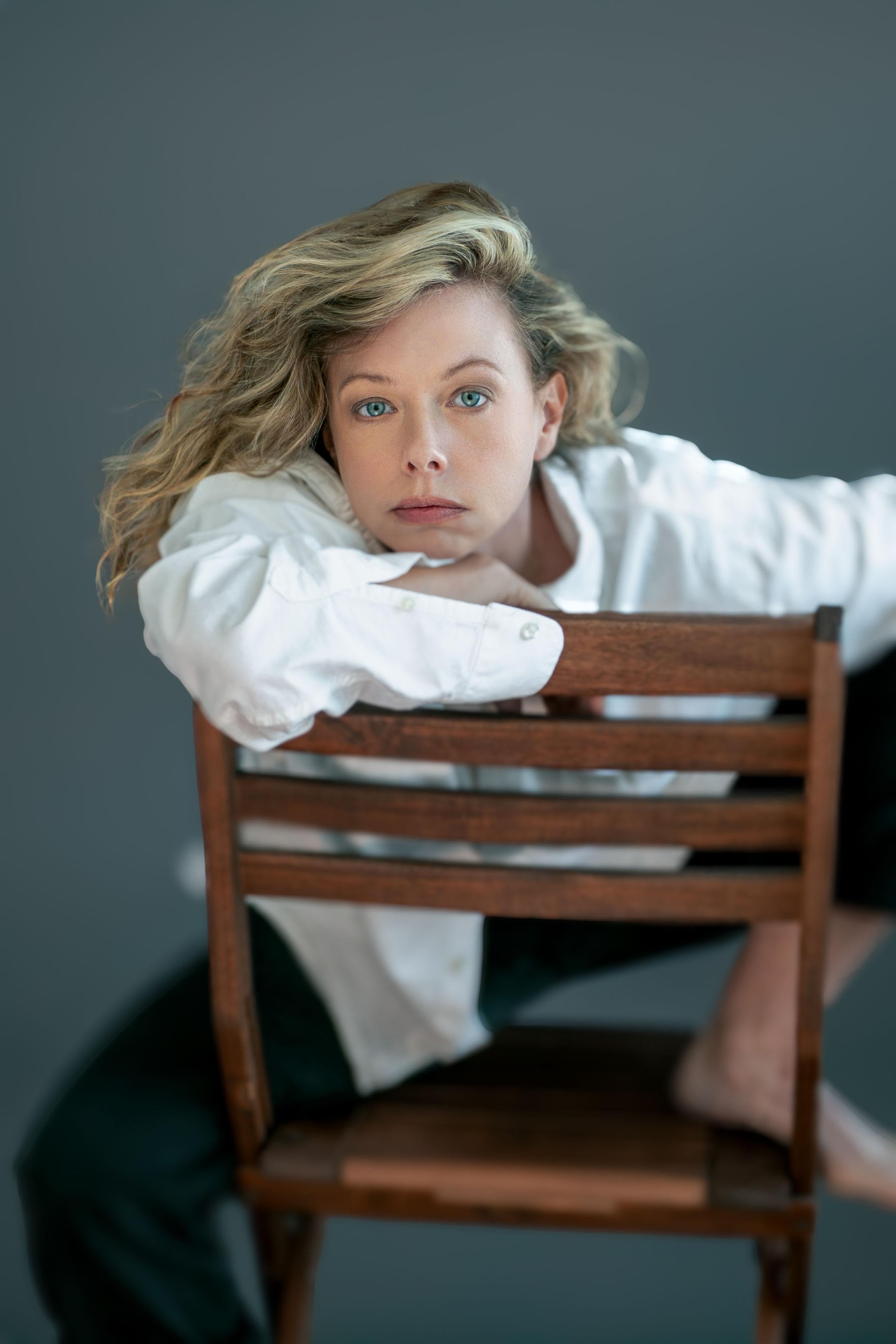 actor Lesli Brownlee large photo